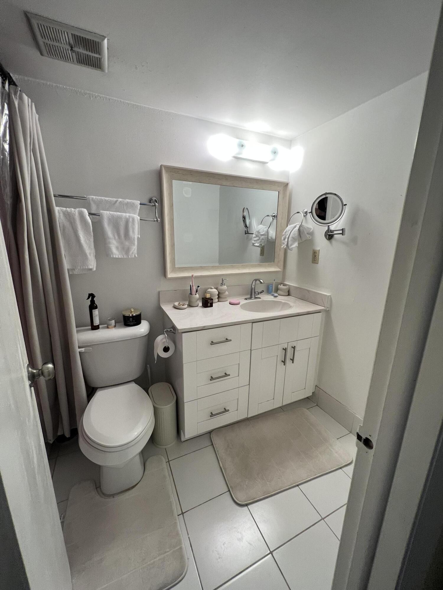 COUNTRY PINES CONDO - Residential