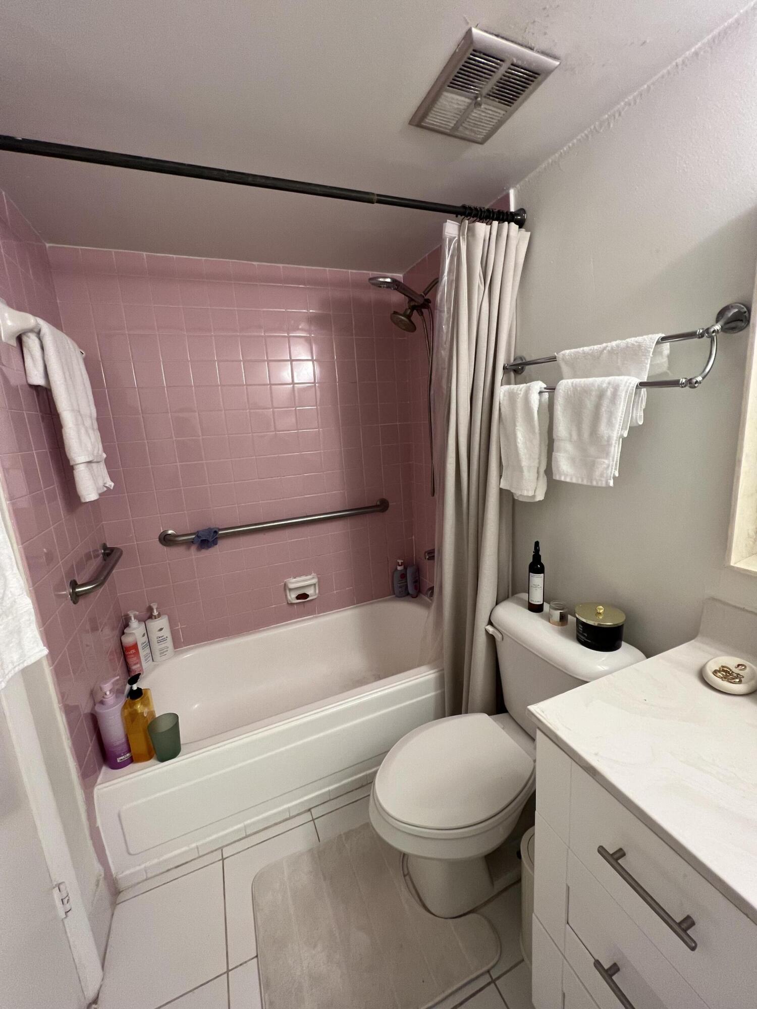 COUNTRY PINES CONDO - Residential