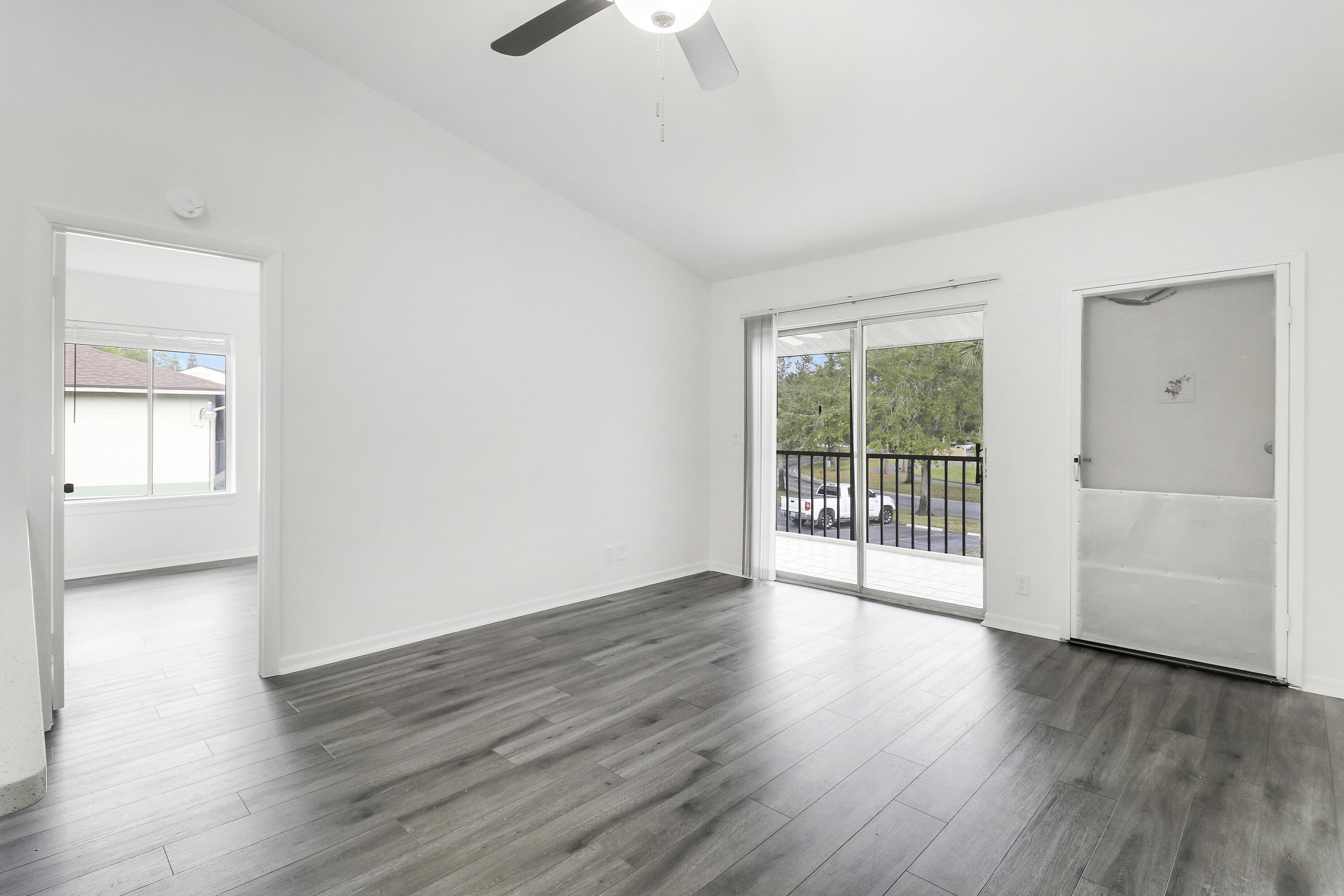 CHASEWOOD OF JUPITER COND - Residential