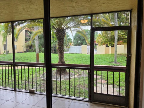 Tiny photo for 733 SE 1st Way #102, Deerfield Beach, FL 33441 (MLS # B26078729)