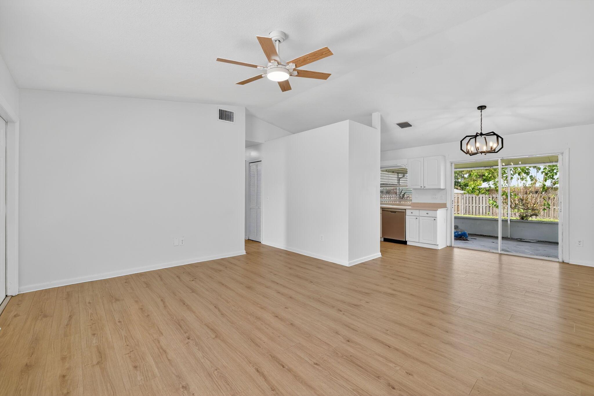 PORT ST LUCIE SECTION 2 - Residential Lease