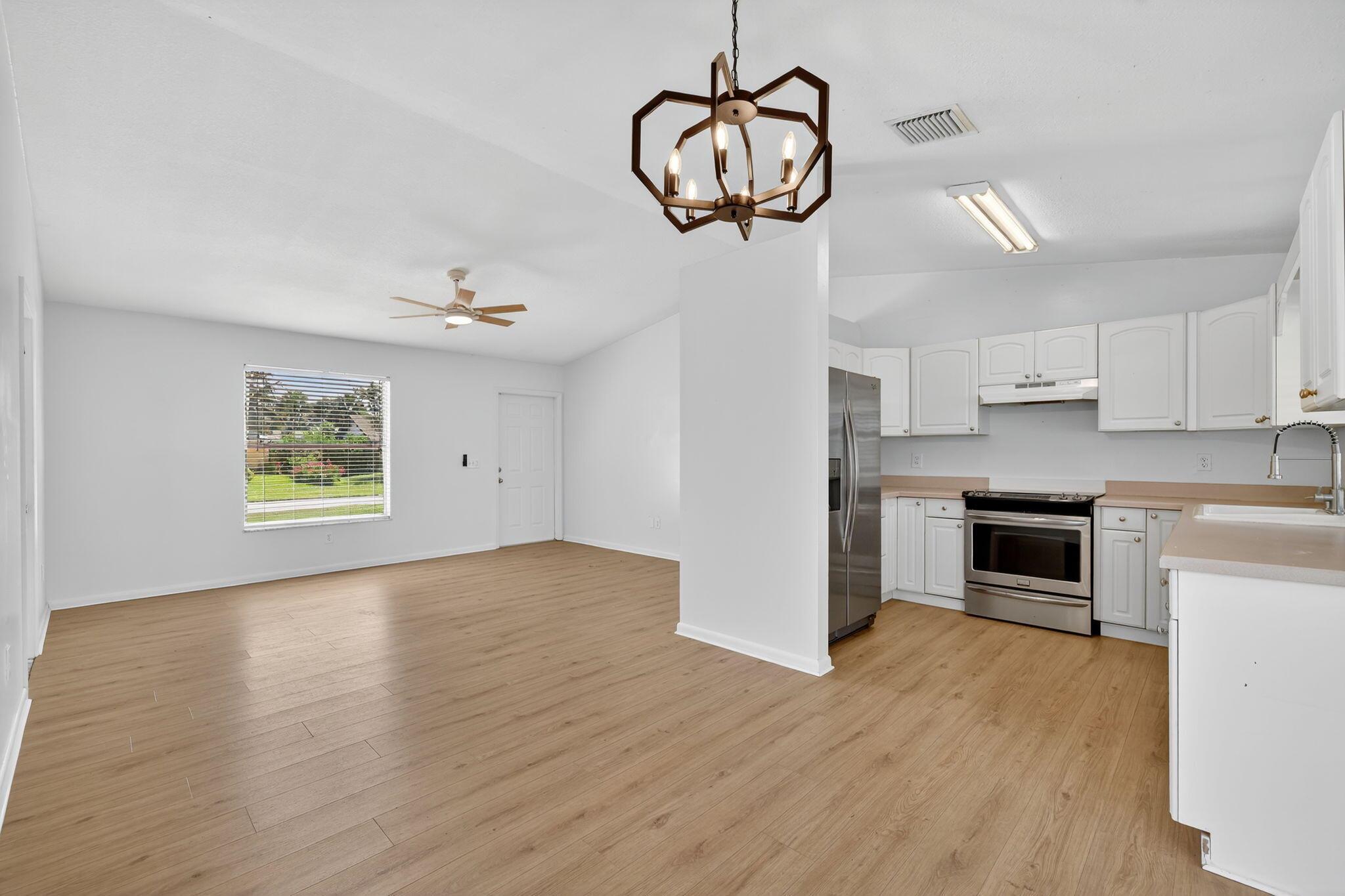 PORT ST LUCIE SECTION 2 - Residential Lease