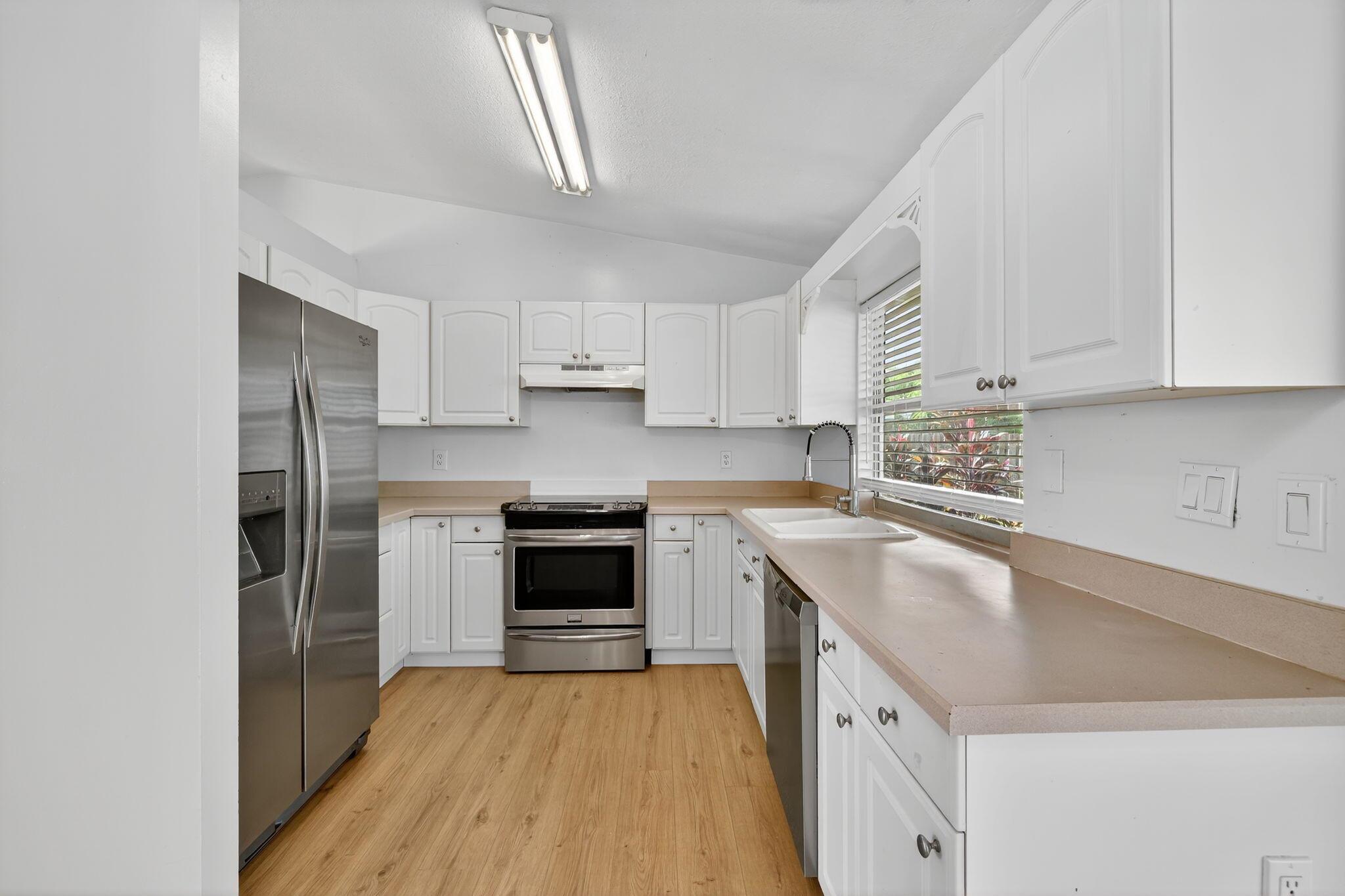 PORT ST LUCIE SECTION 2 - Residential Lease