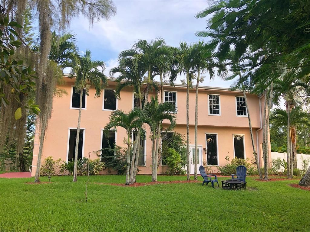 Photo of 15726 86th Way N, Palm Beach Gardens, FL 33418 (MLS # R10745589)