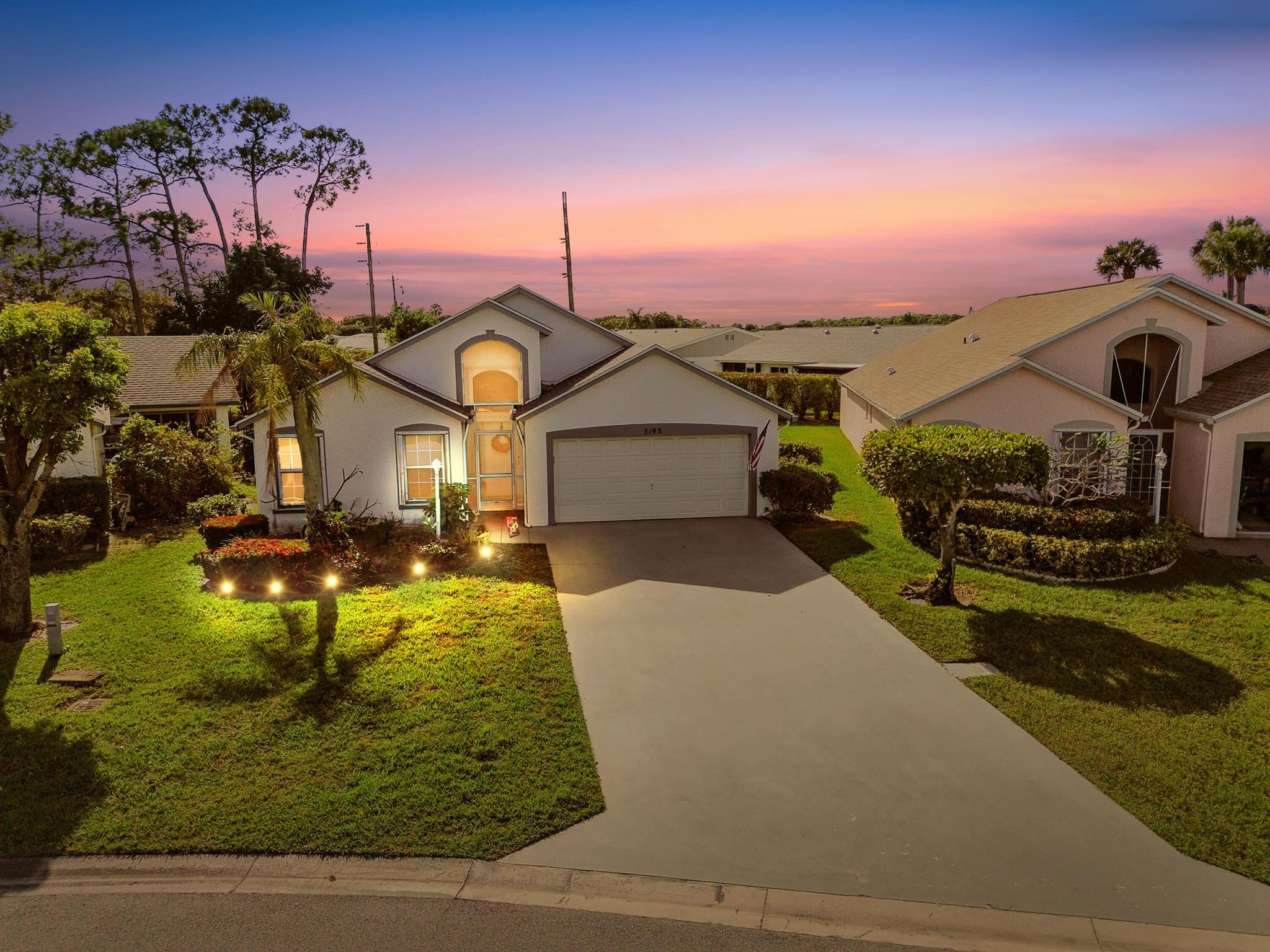 CYPRESS LAKES - Residential