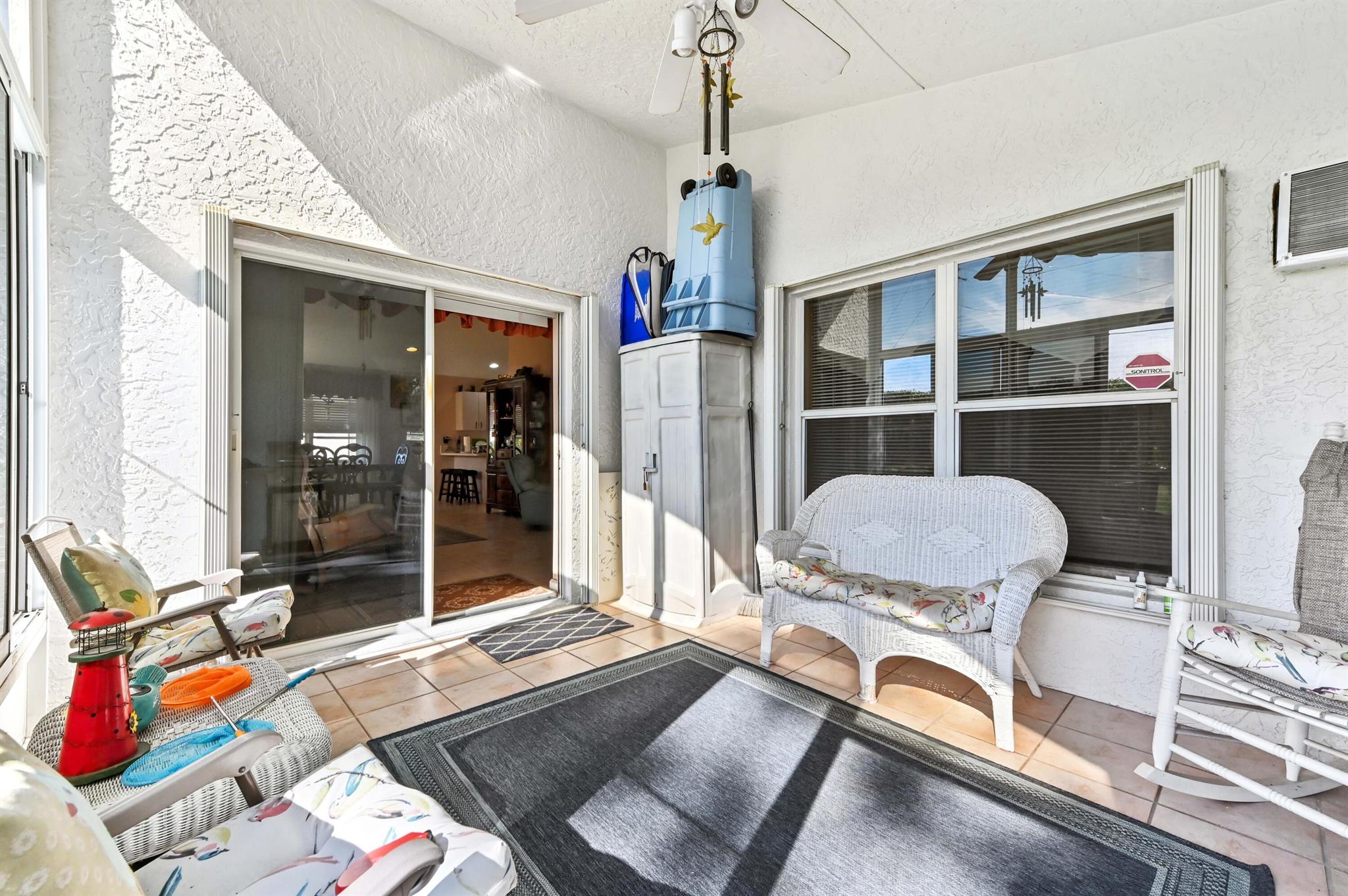 CYPRESS LAKES - Residential