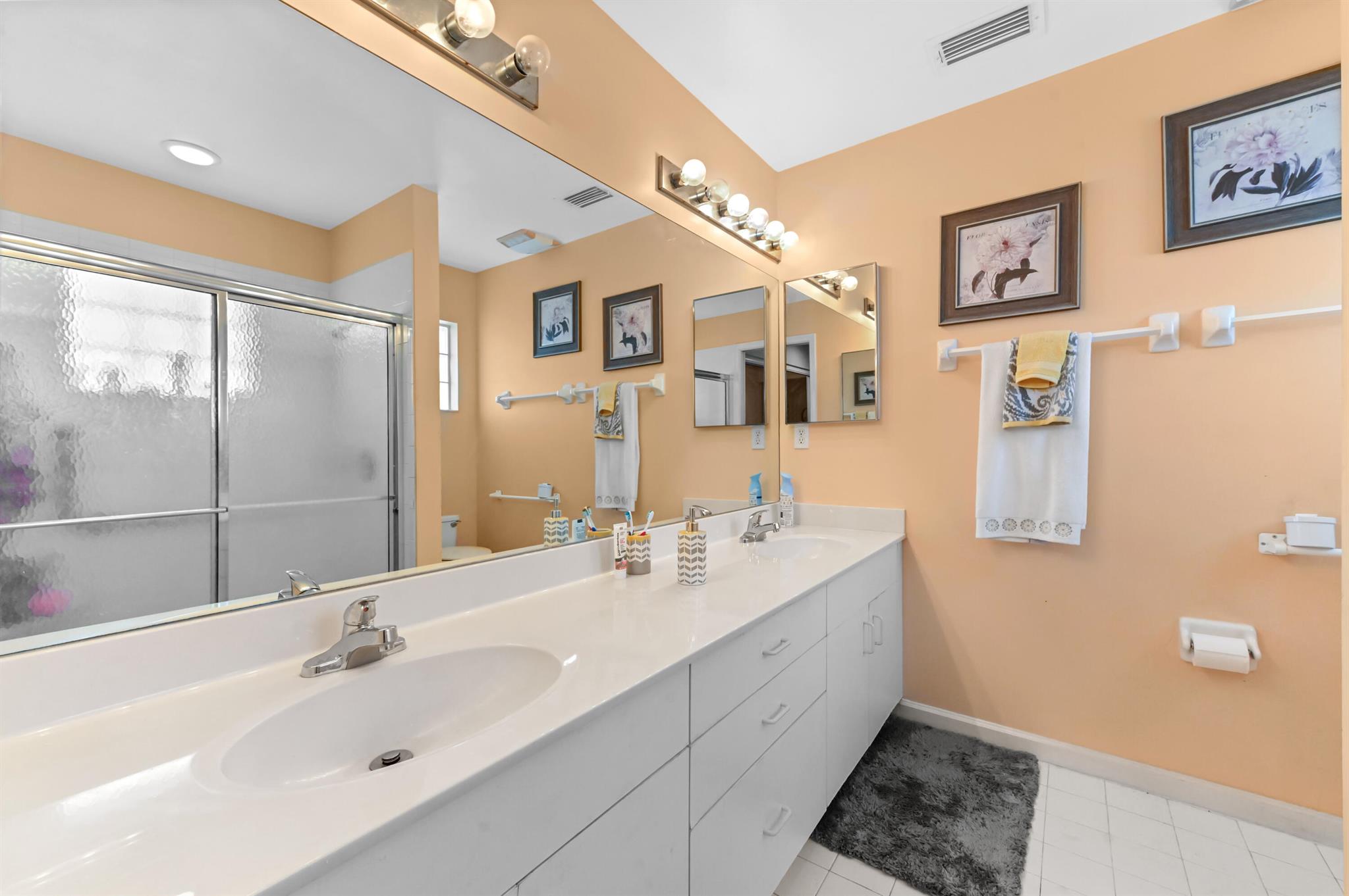 CYPRESS LAKES - Residential