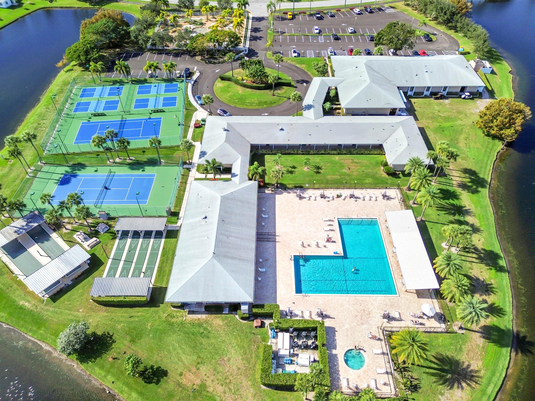 CYPRESS LAKES - Residential