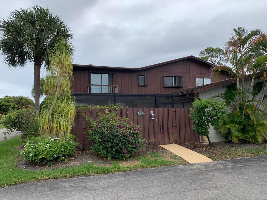 SPACIOUS 2 BEDROOMS AND 2 BATHROOMS TOWNHOUSE. TILE THROUGHOUT. UPGRADED KITCHEN WITH GRANITE COUNTER TOPS AND STAINLESS STEEL APPLIANCES. ENTERTAINMENT ROOM. FULL BATHROOM DOWNSTAIRS. FENCED COURTYARD. ACCORDION HURRICANE SHUTTERS. LOTS OF STORAGE. WASHER AND DRYER LOCATED IN THE KITCHEN. CORNER UNIT.