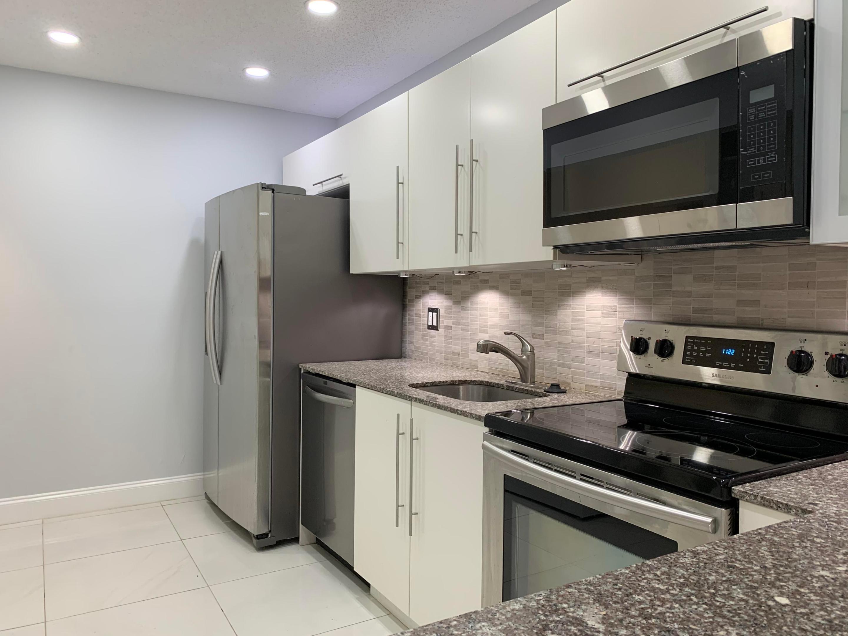 COUNTRY AS - Residential Lease