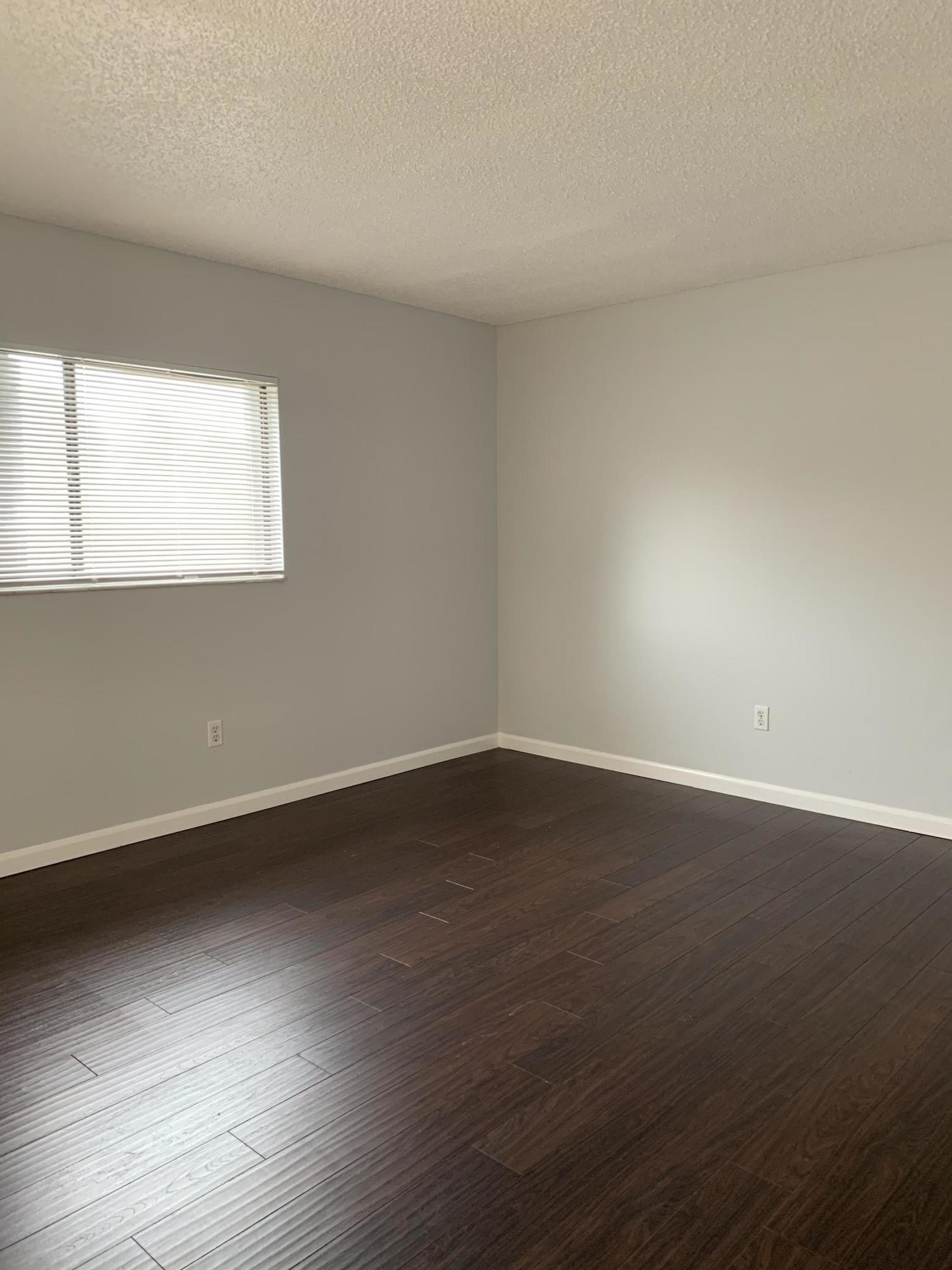 COUNTRY AS - Residential Lease