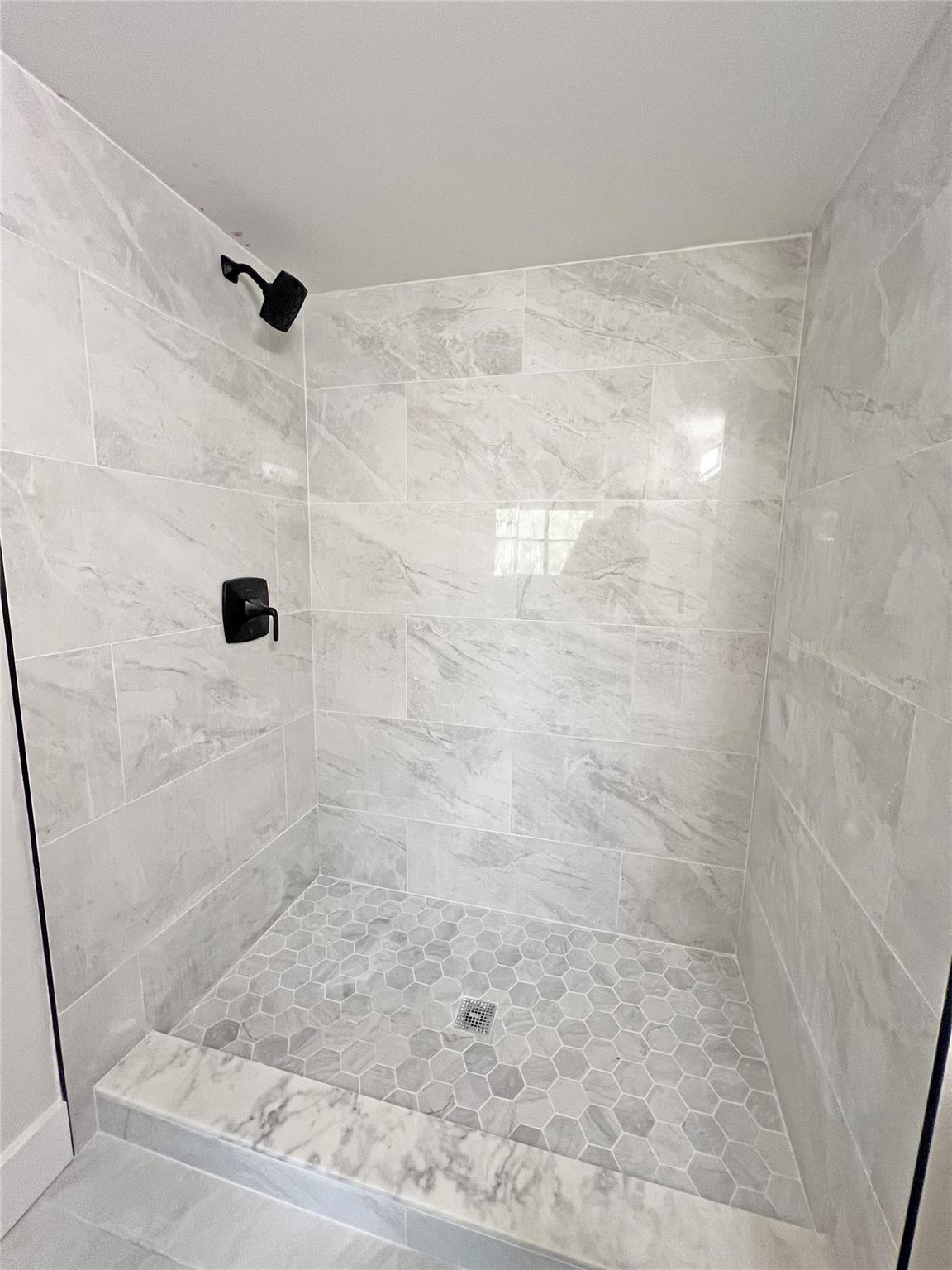 Edgewater Condo - Residential Lease