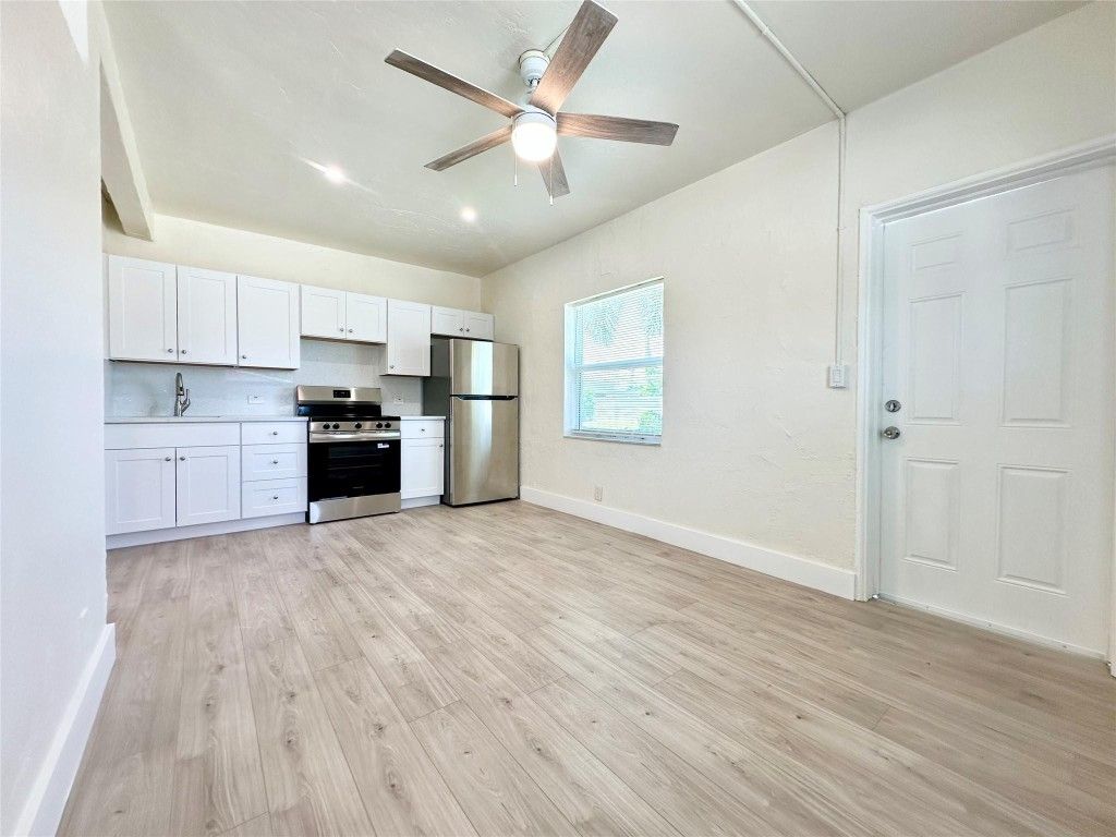 Photo of 1037 NE 16th Avenue #E, Fort Lauderdale, FL 33304 (MLS # F10504605)