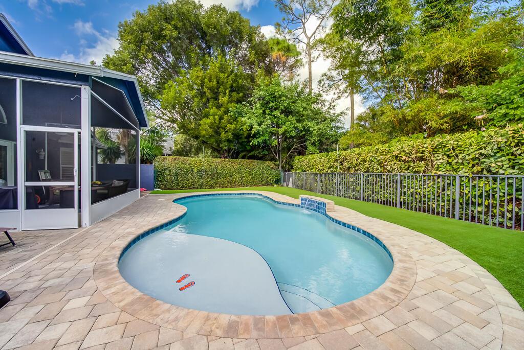 BINKS FOREST OF THE LANDI - Residential