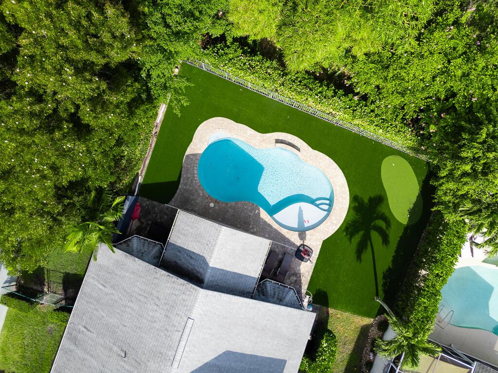 15055 Oak Chase Court