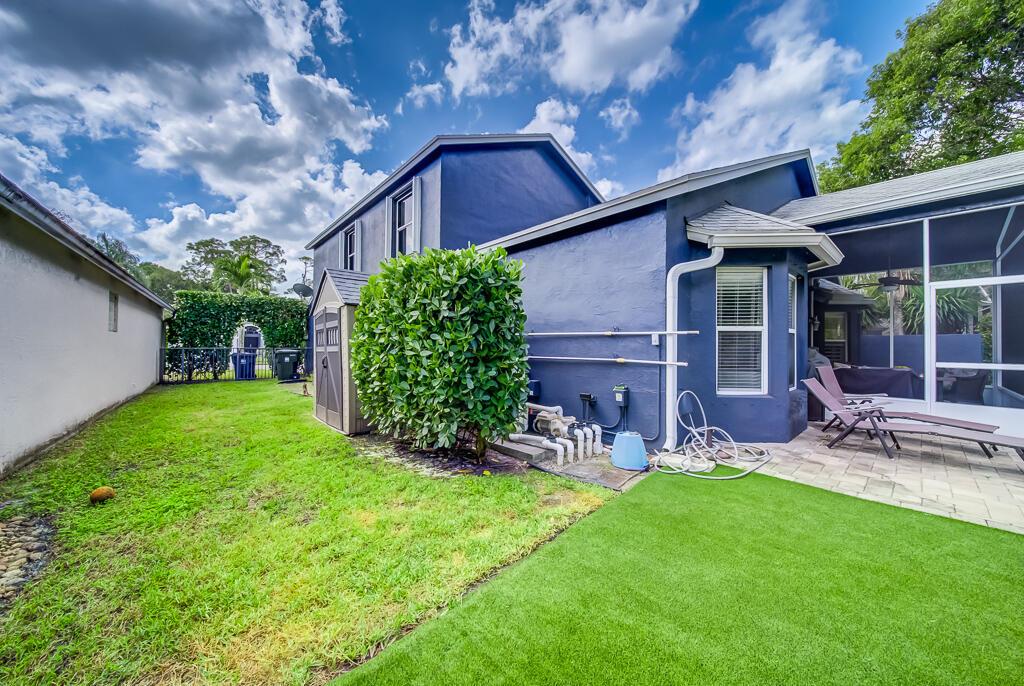 BINKS FOREST OF THE LANDI - Residential