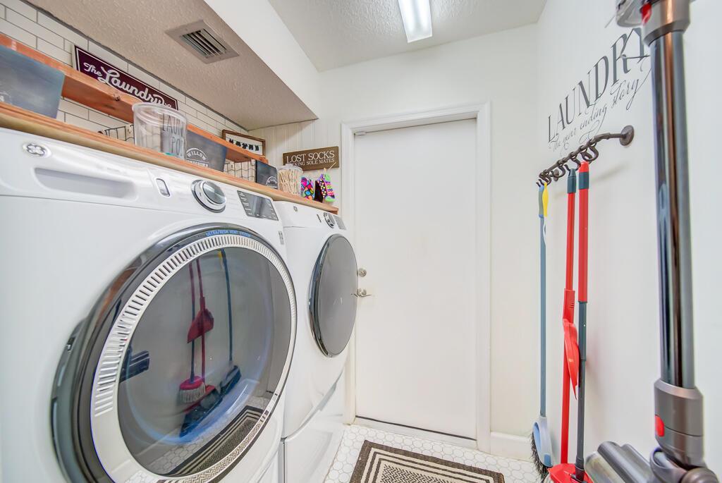 BINKS FOREST OF THE LANDI - Residential