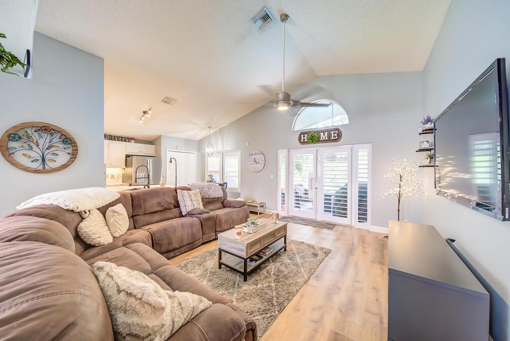 BINKS FOREST OF THE LANDI - Residential