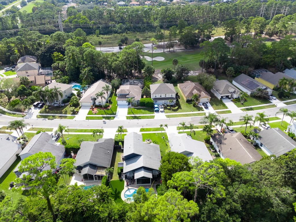 BINKS FOREST OF THE LANDI - Residential