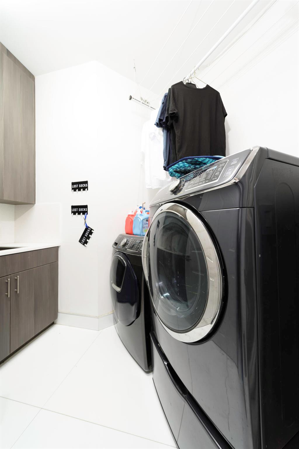 GOLDEN GATE ESTATES & MAR - Residential