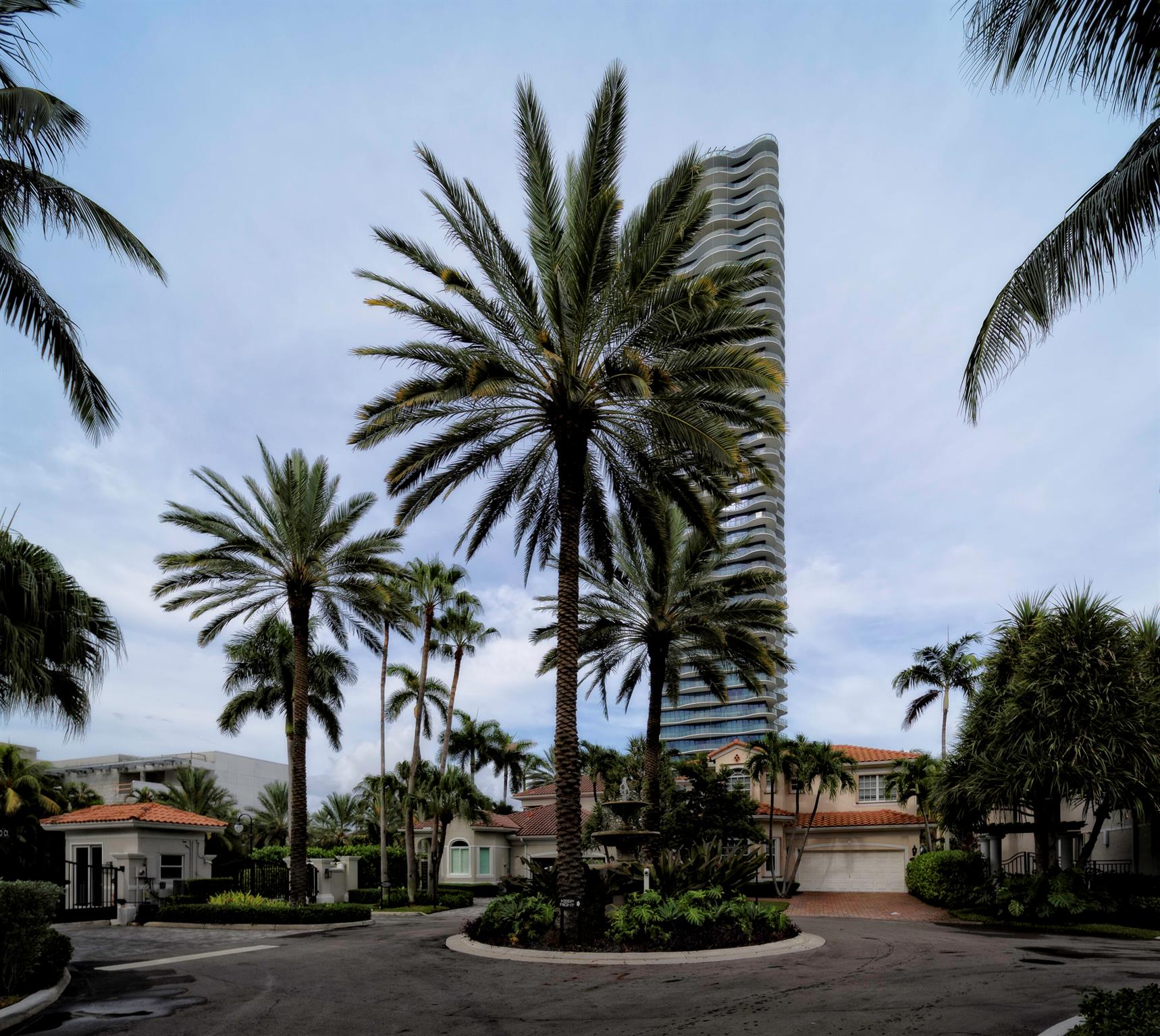 GOLDEN GATE ESTATES & MAR - Residential