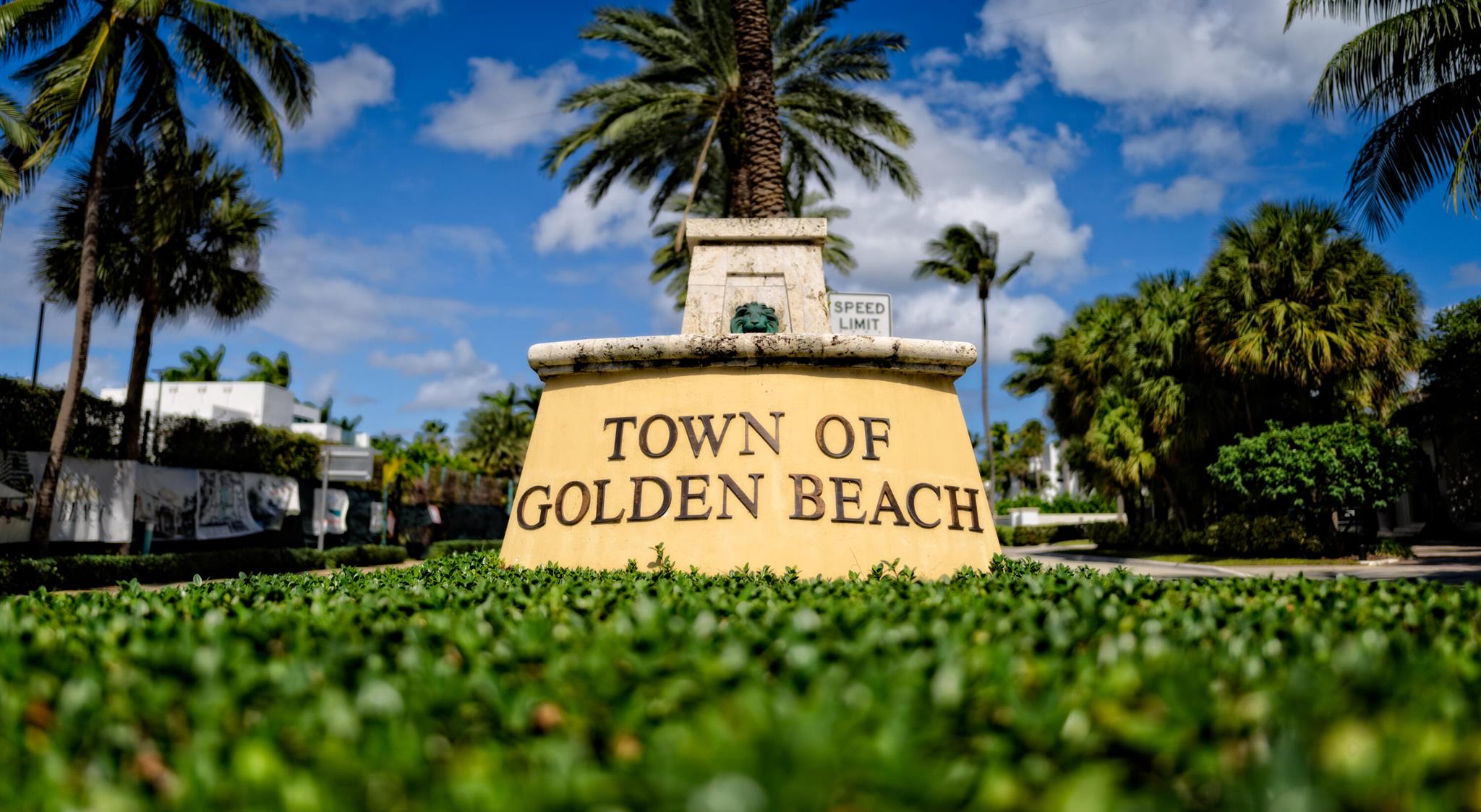 GOLDEN GATE ESTATES & MAR - Residential