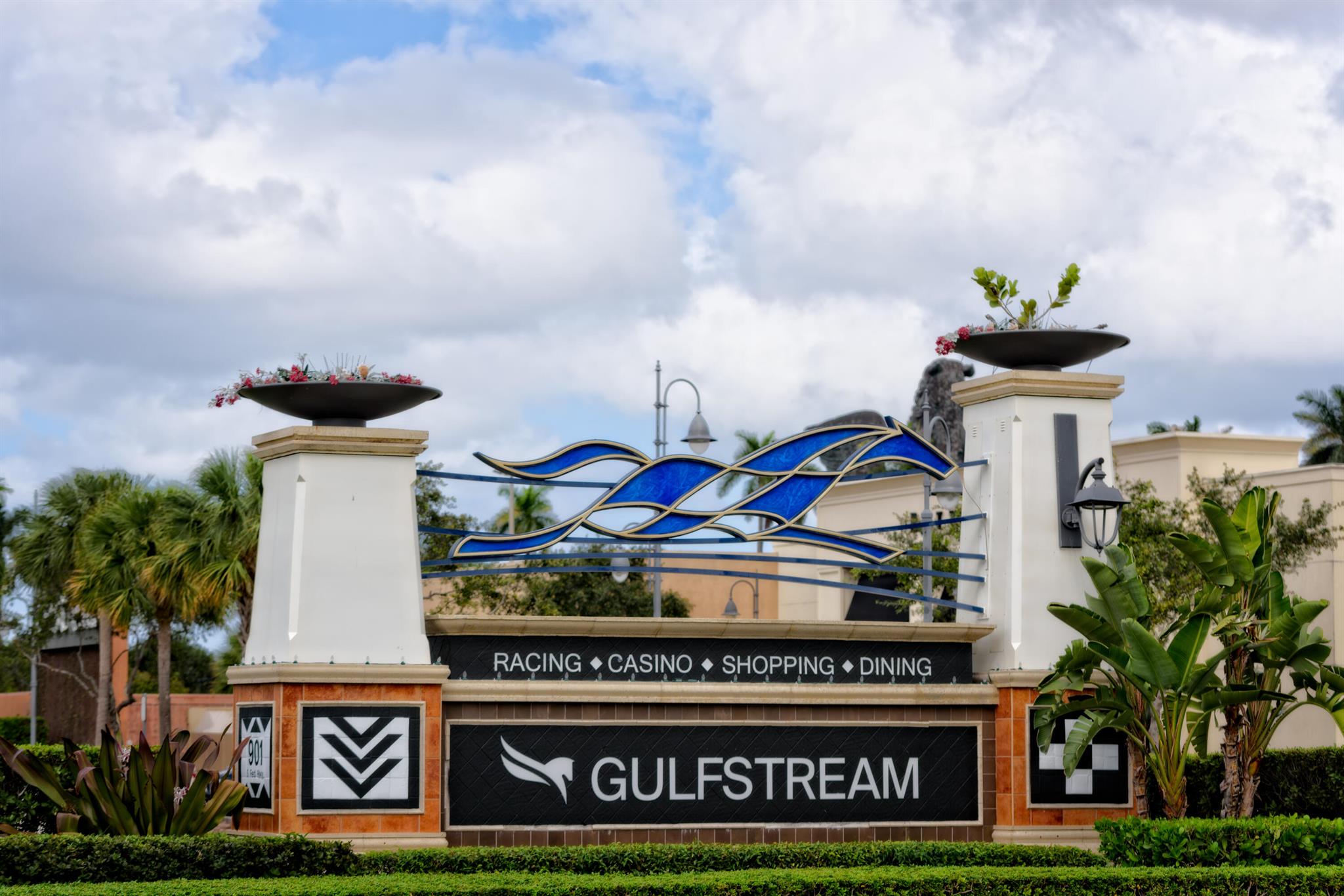 GOLDEN GATE ESTATES & MAR - Residential