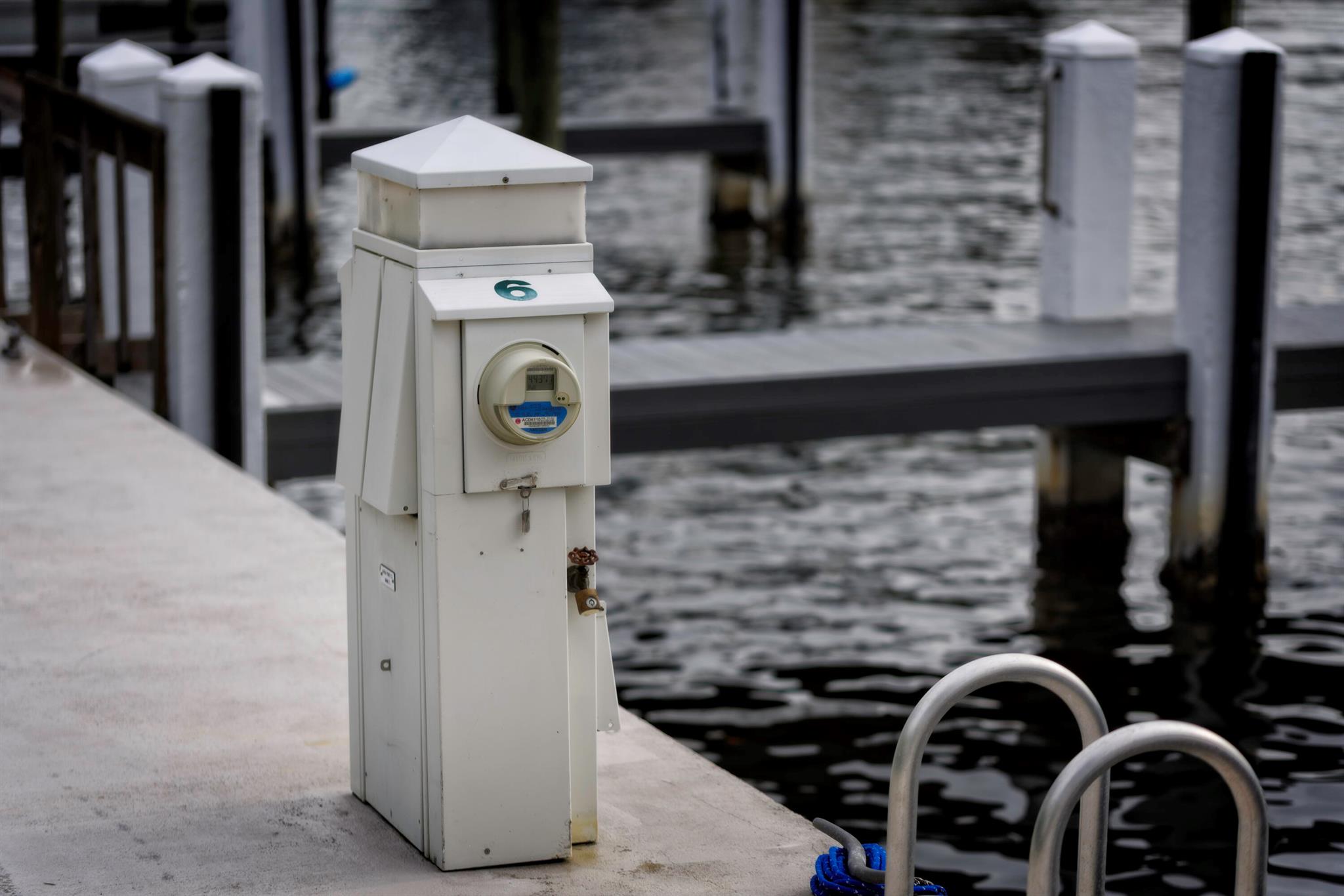 GOLDEN GATE ESTATES & MAR - Residential