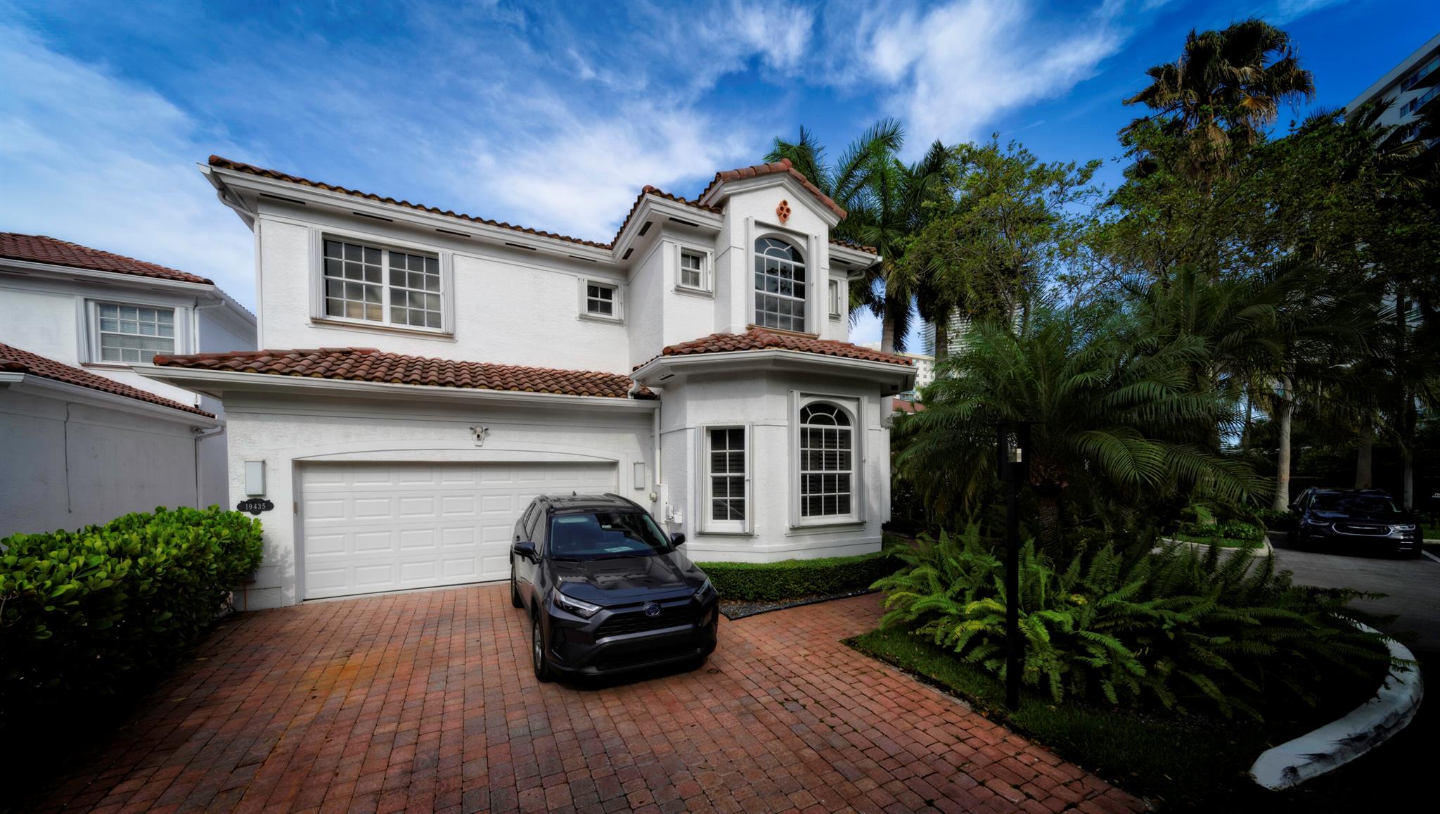 GOLDEN GATE ESTATES & MAR - Residential