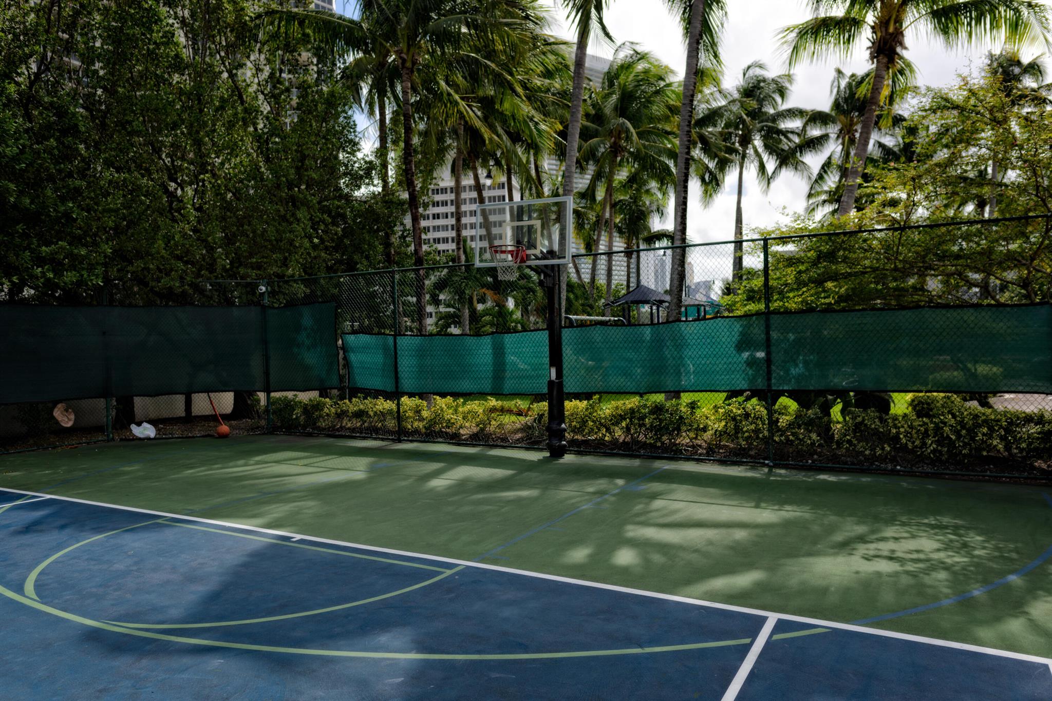 GOLDEN GATE ESTATES & MAR - Residential