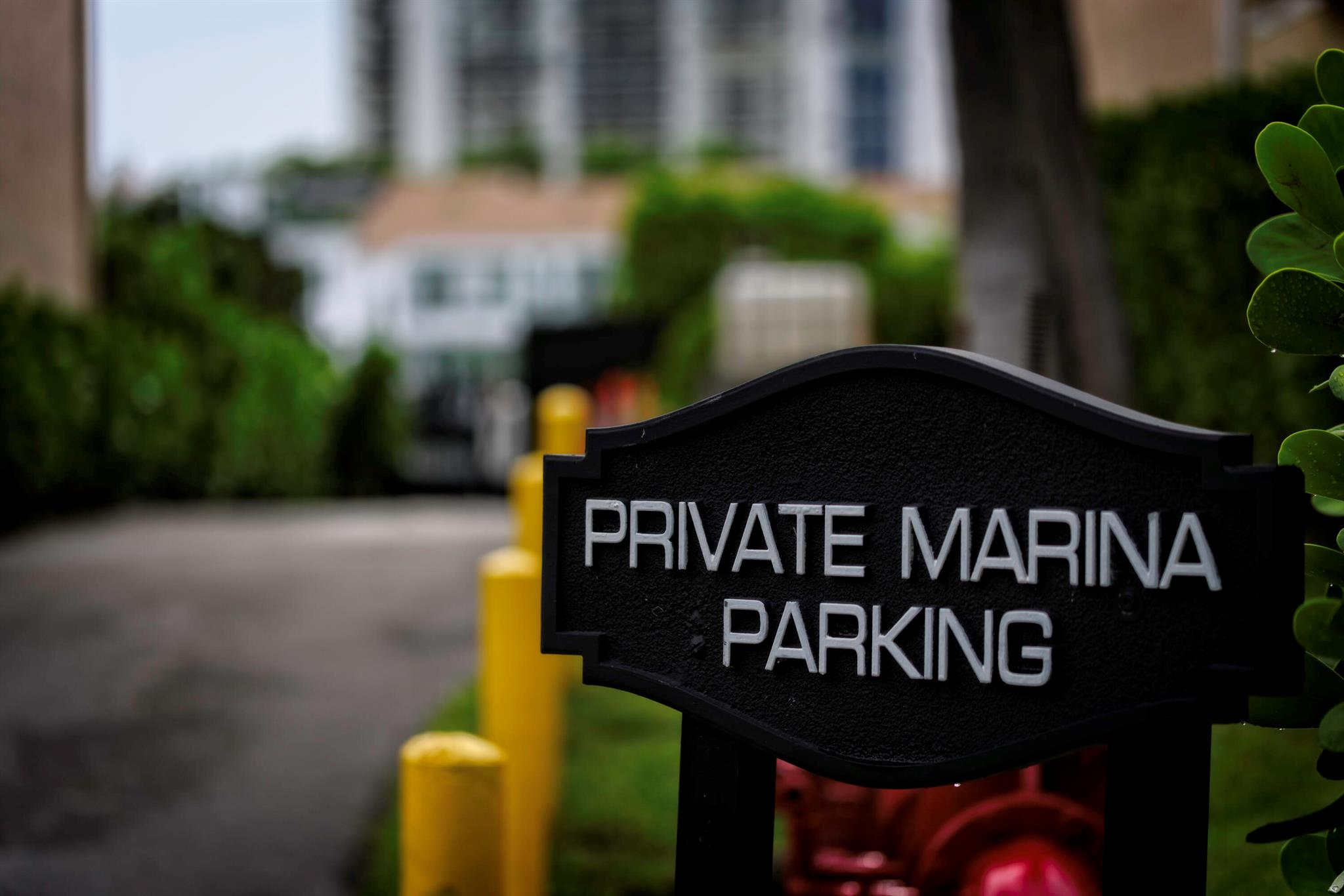 GOLDEN GATE ESTATES & MAR - Residential