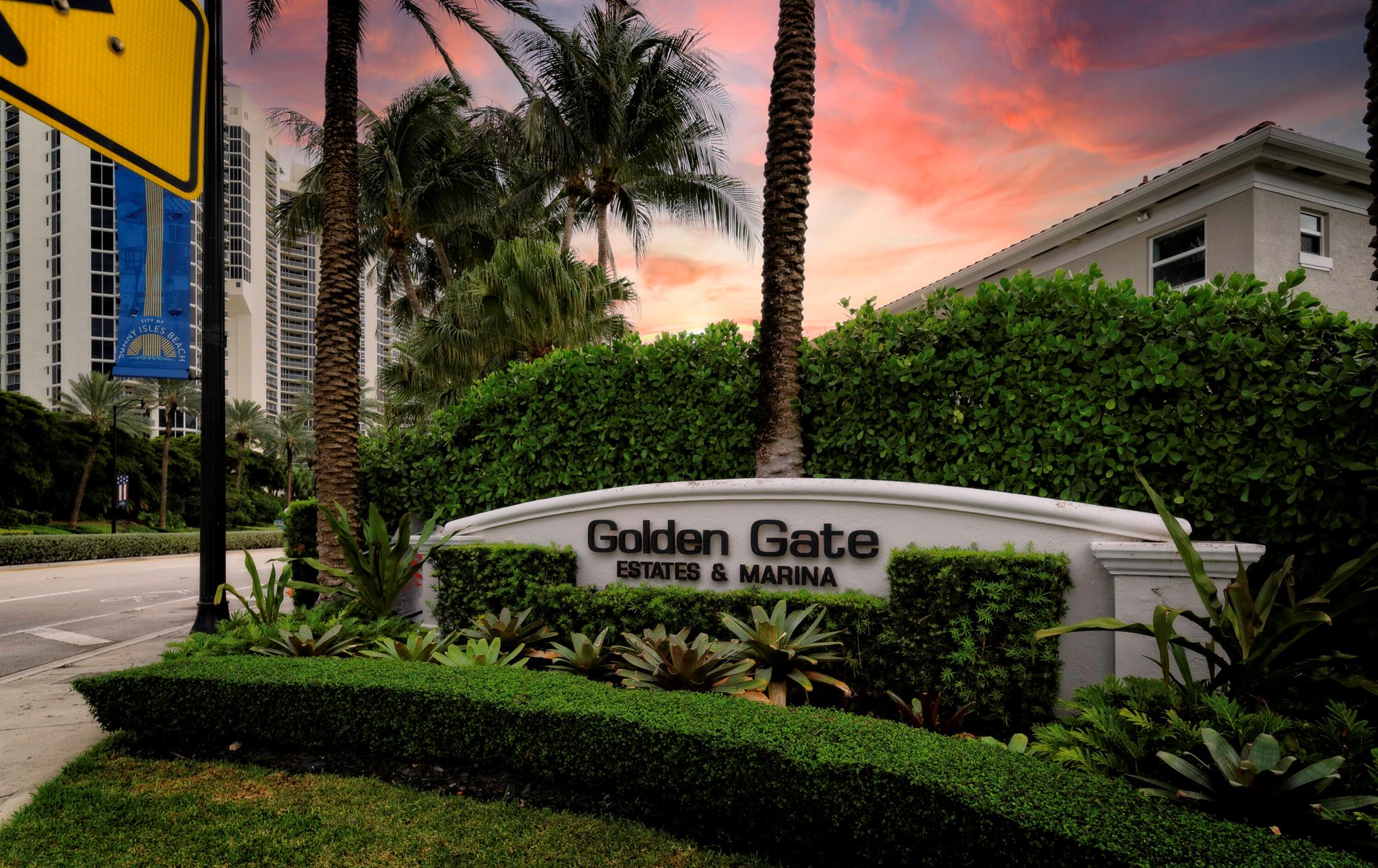 GOLDEN GATE ESTATES & MAR - Residential
