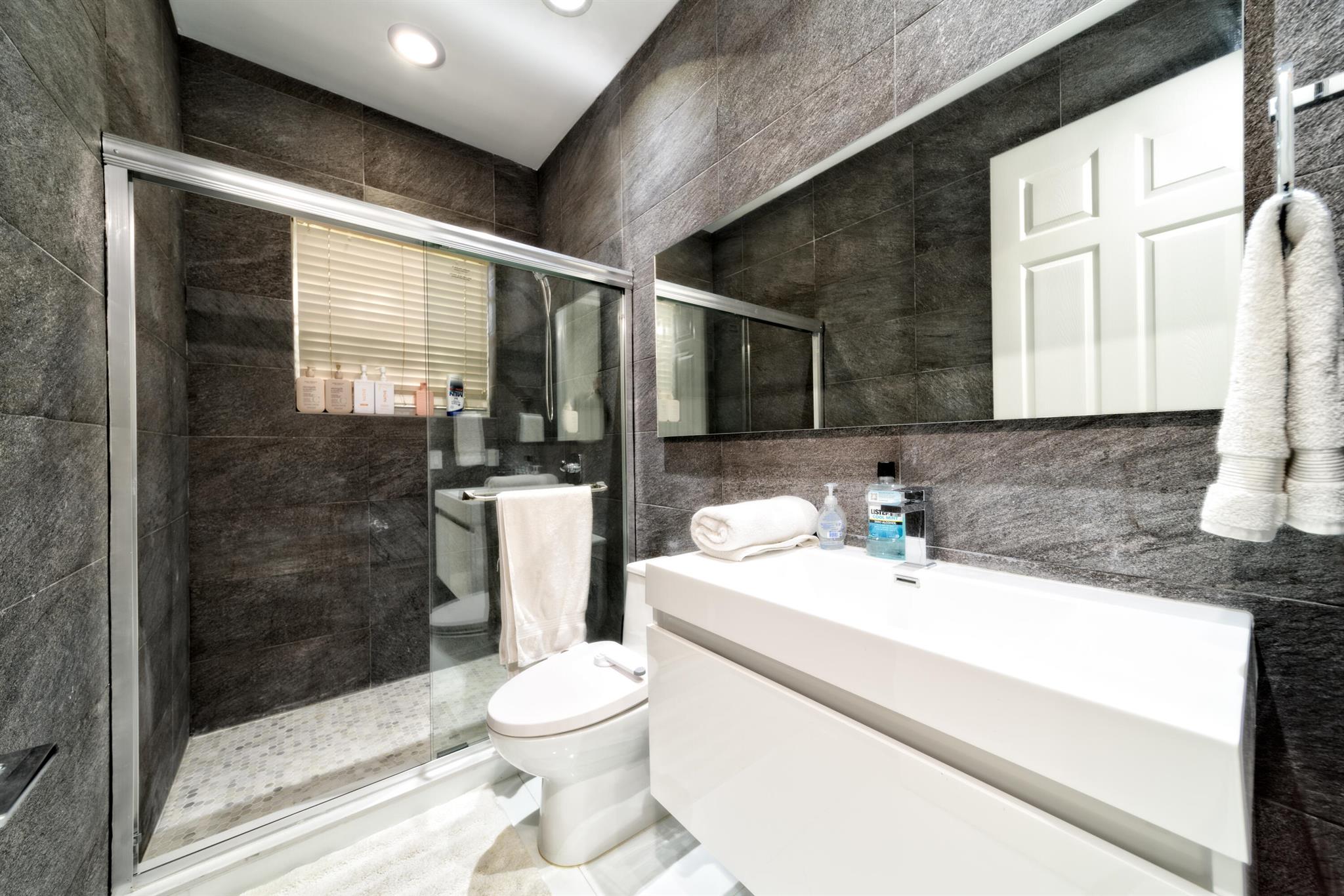 GOLDEN GATE ESTATES & MAR - Residential