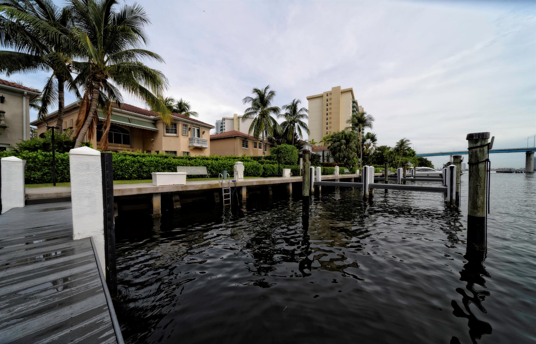 GOLDEN GATE ESTATES & MAR - Residential