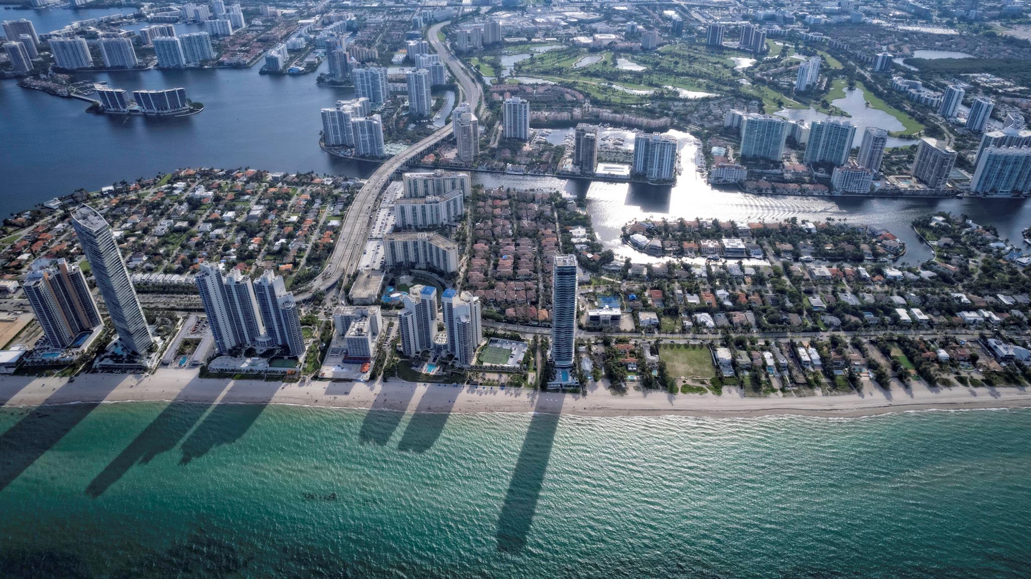 GOLDEN GATE ESTATES & MAR - Residential