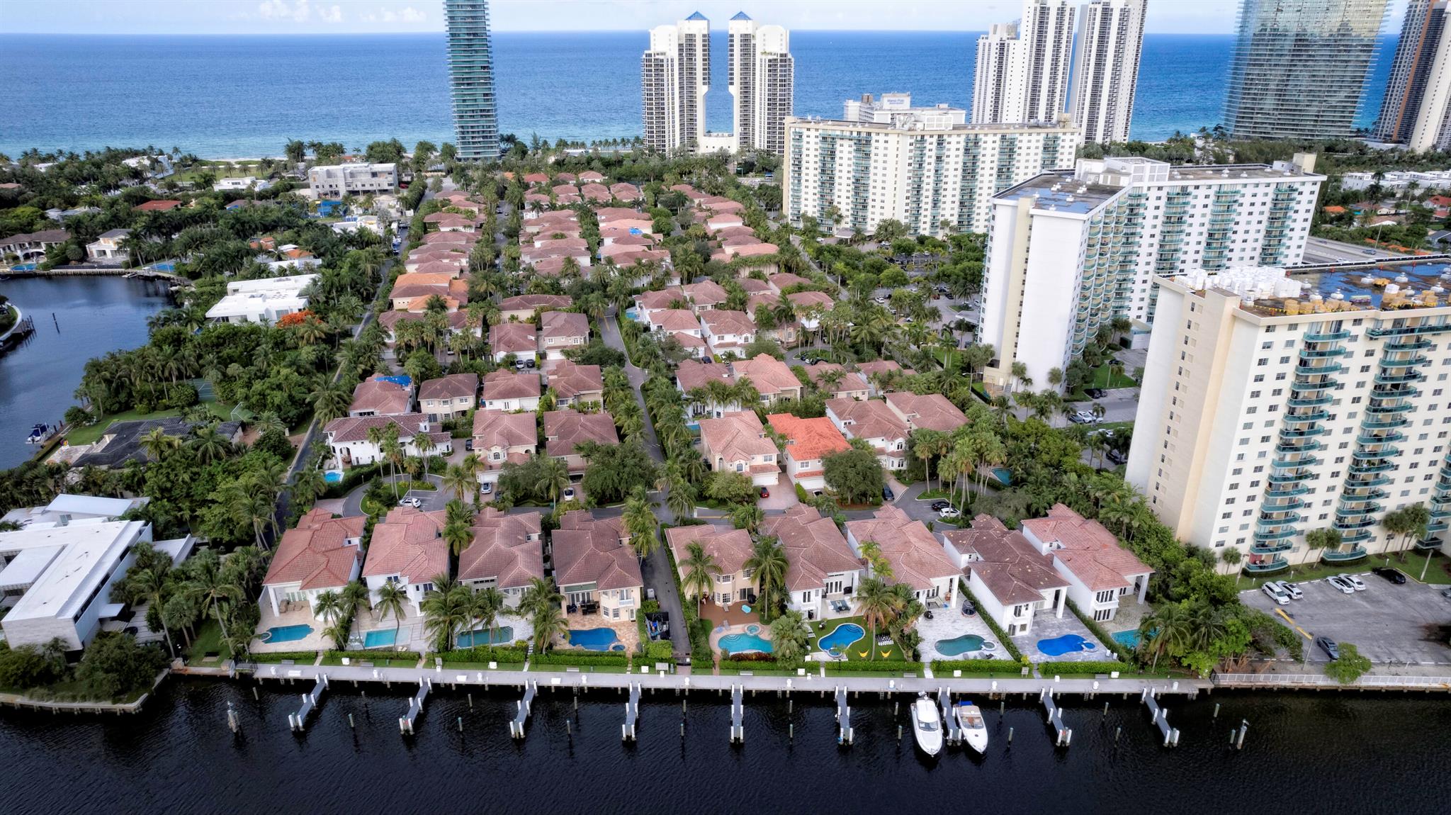 GOLDEN GATE ESTATES & MAR - Residential