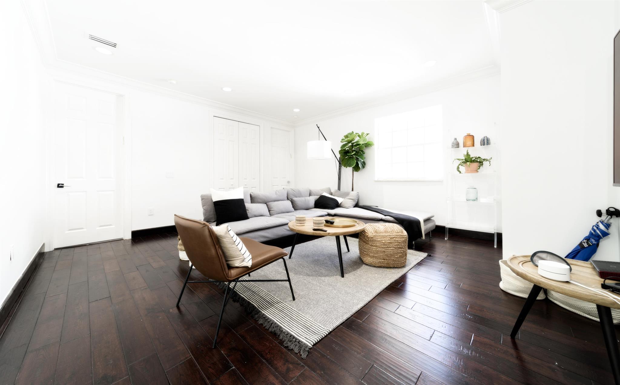 GOLDEN GATE ESTATES & MAR - Residential