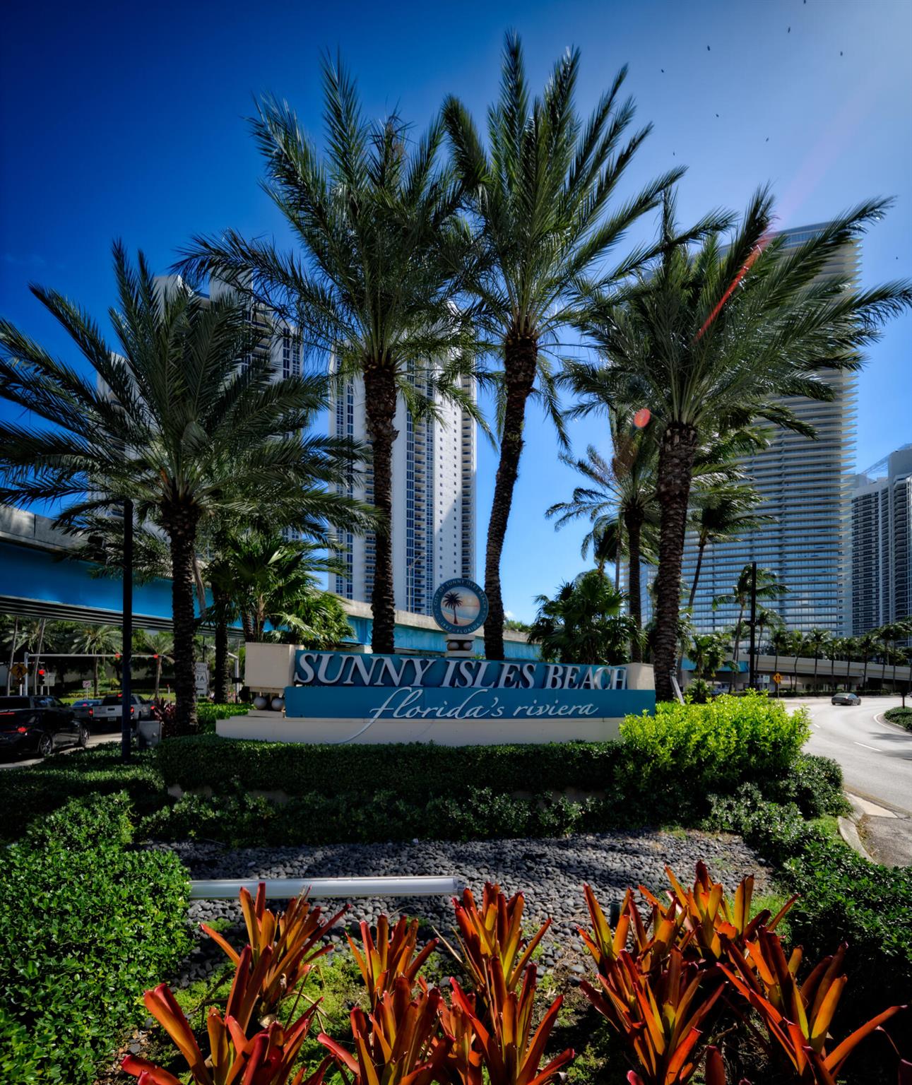 GOLDEN GATE ESTATES & MAR - Residential