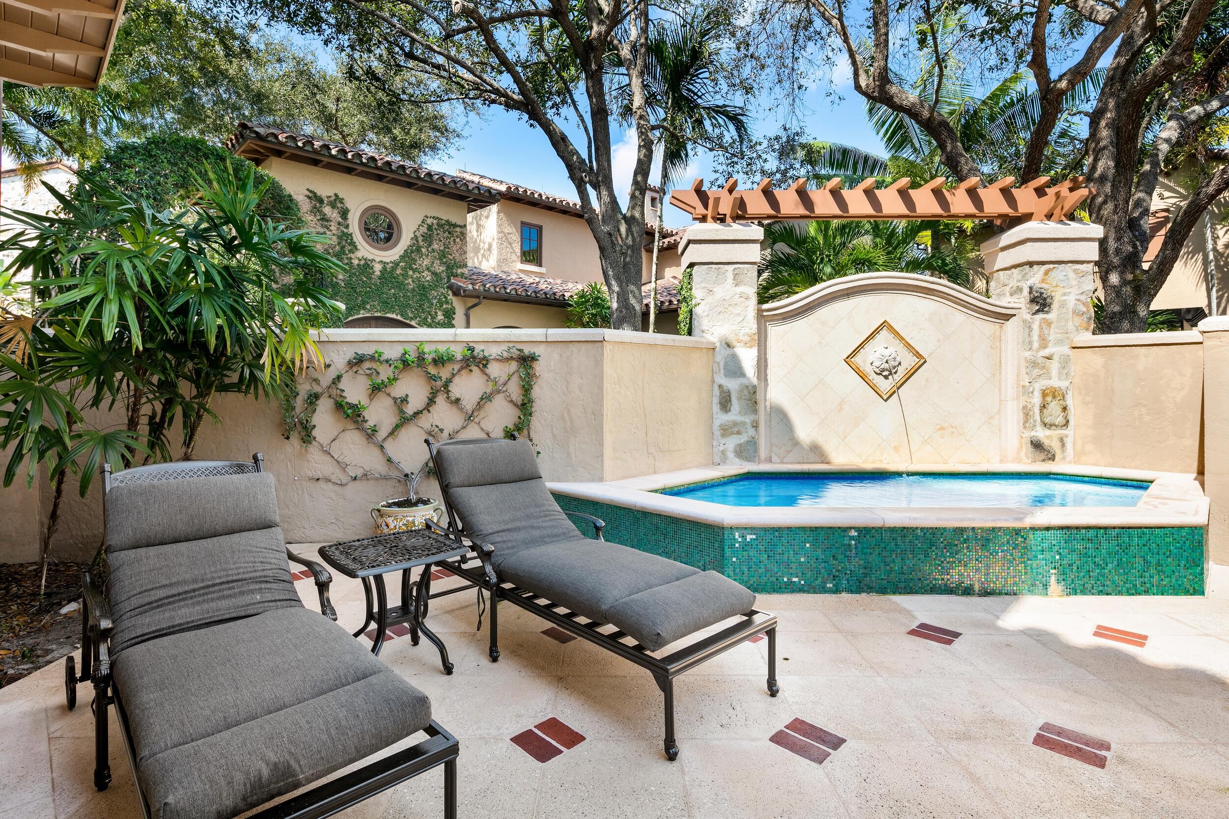 BEARS CLUB VILLAS CONDO - Residential