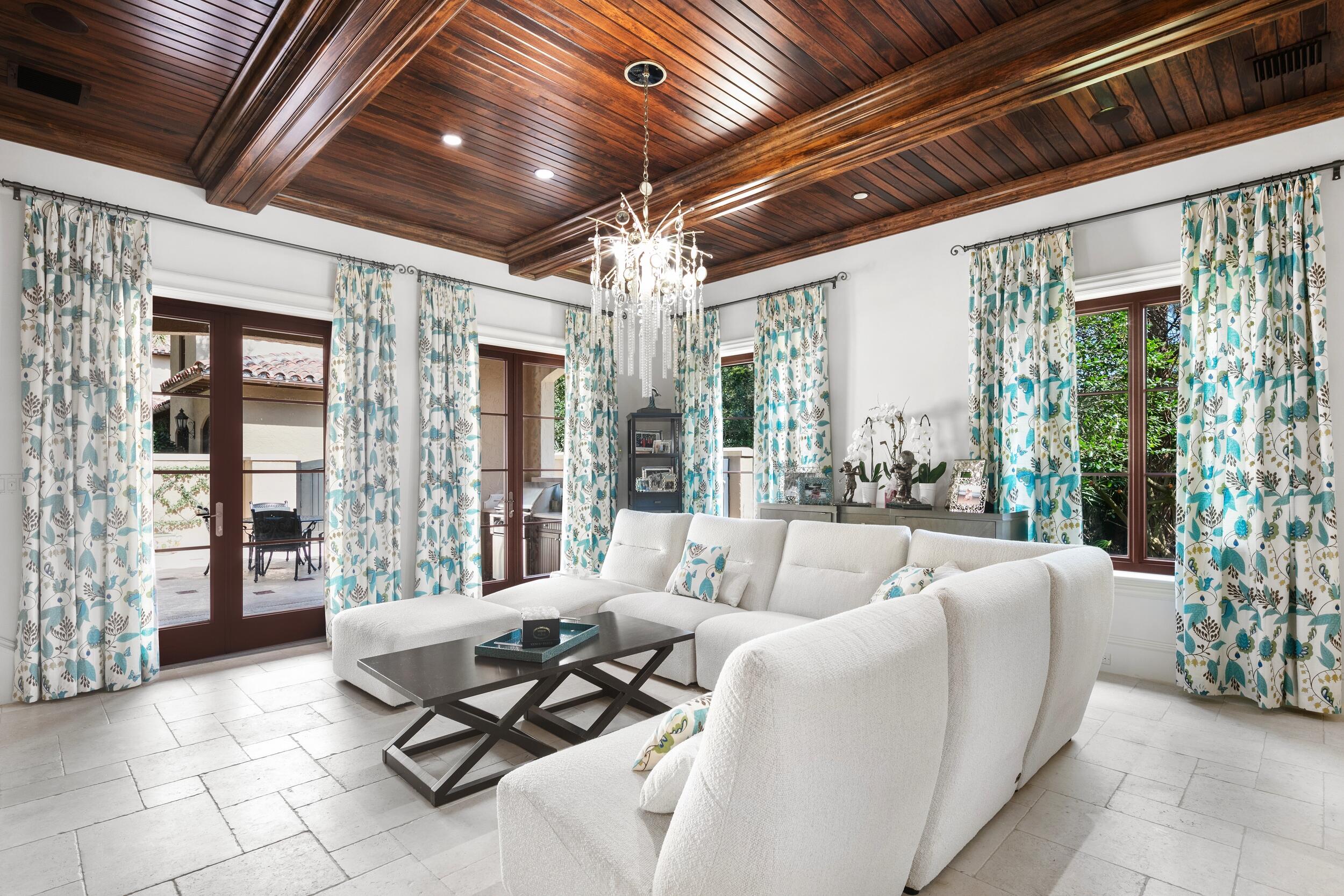 BEARS CLUB VILLAS CONDO - Residential