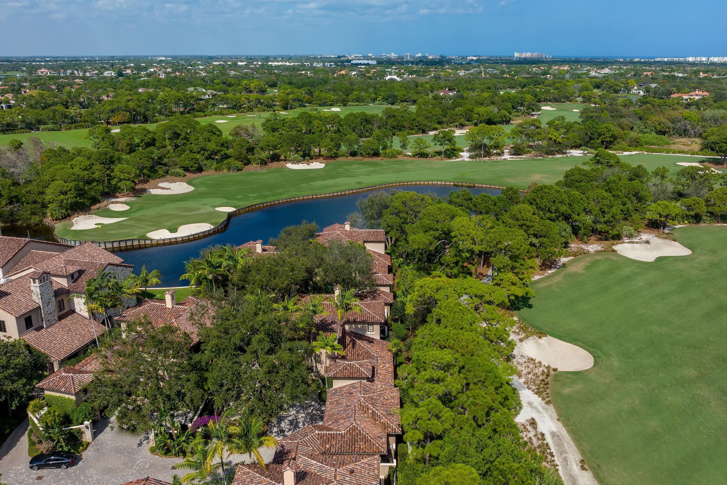 BEARS CLUB VILLAS CONDO - Residential