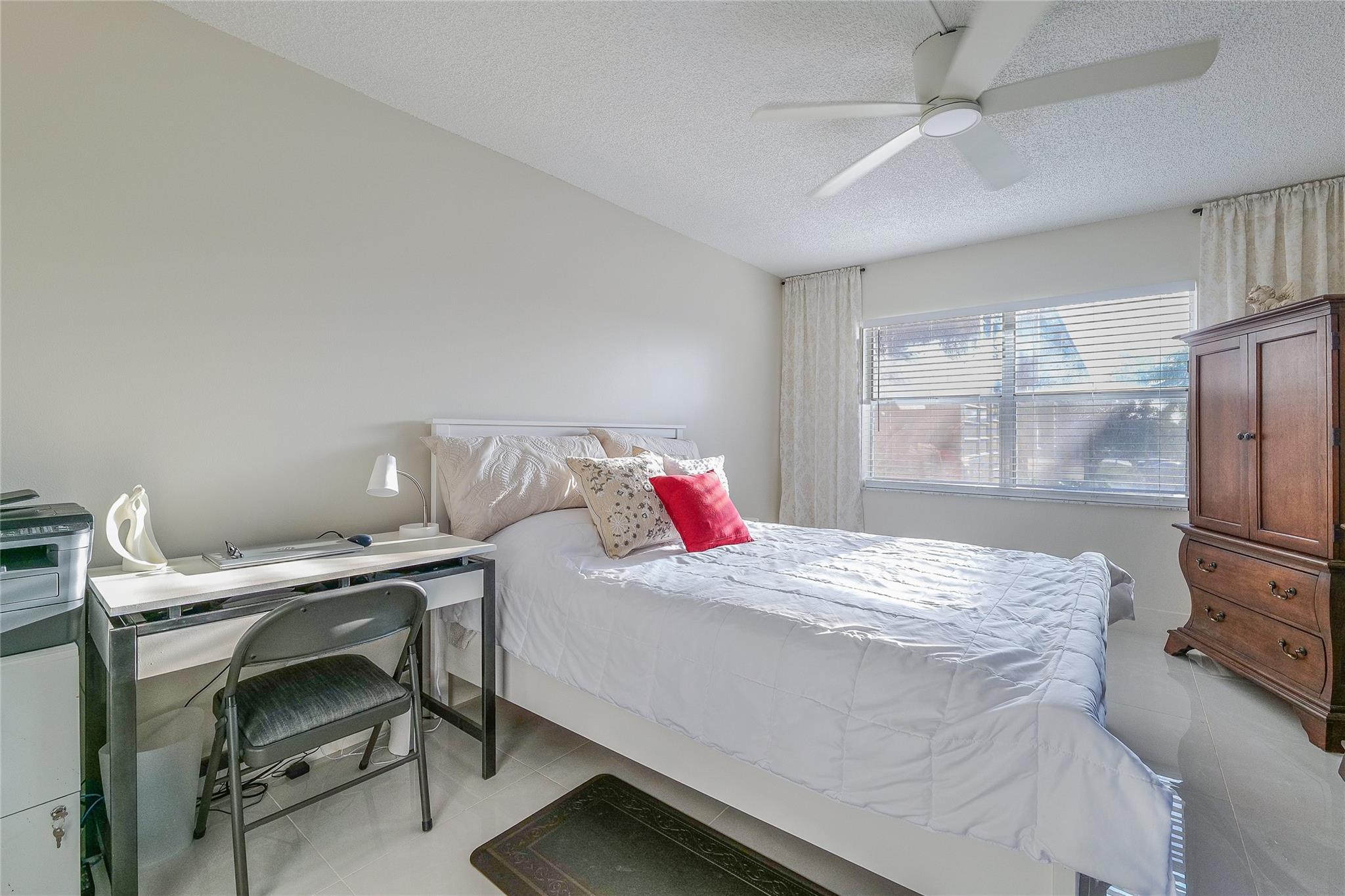 Sunrise Lakes - Residential