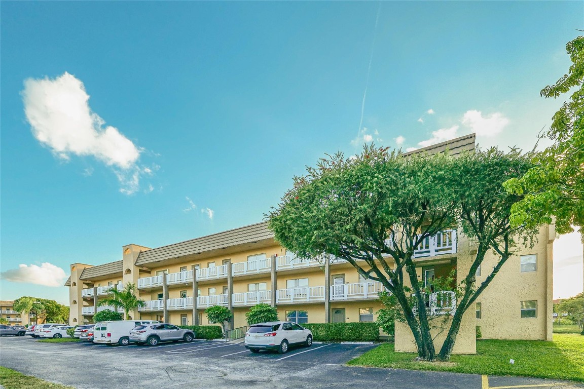 Sunrise Lakes - Residential