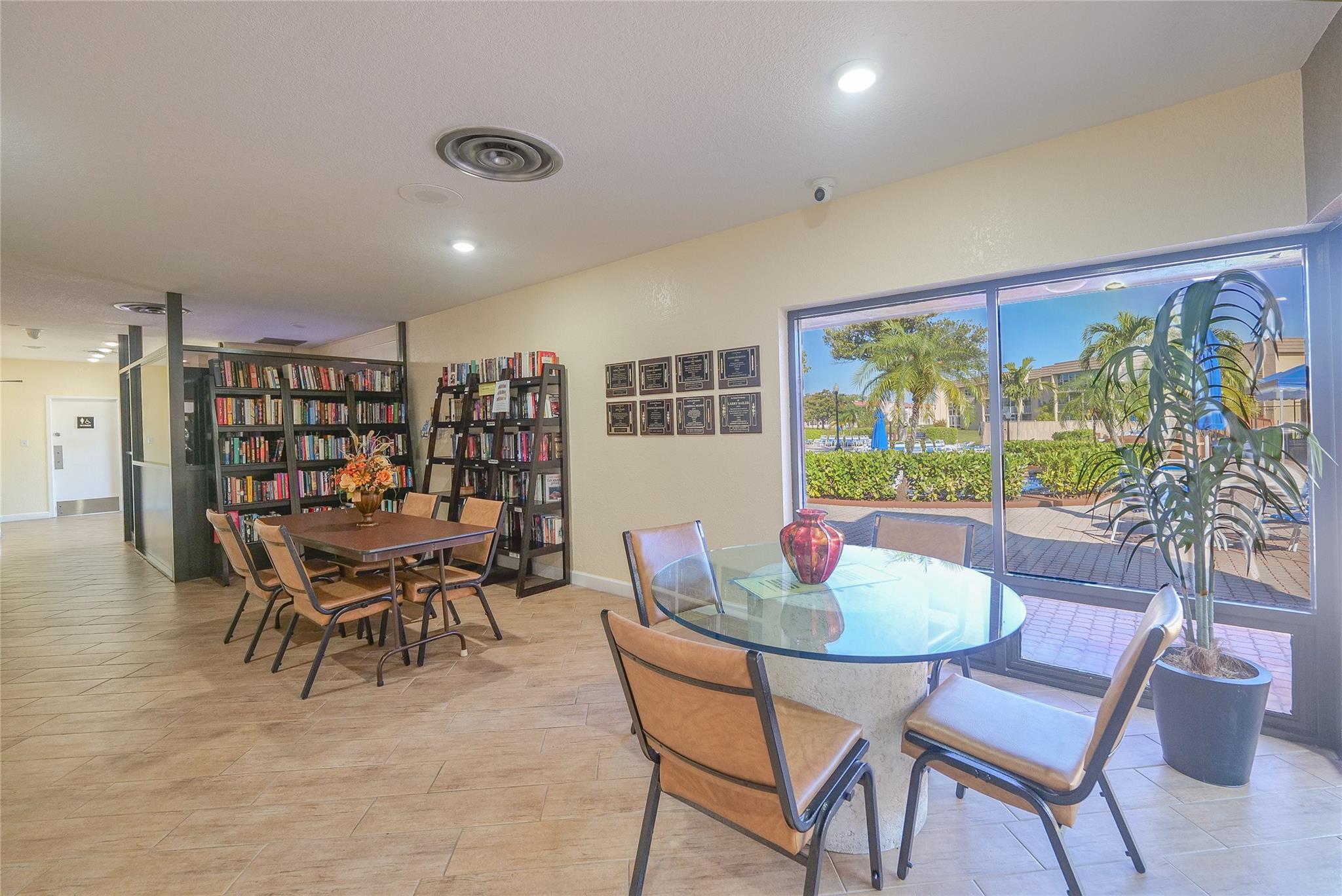 Sunrise Lakes - Residential