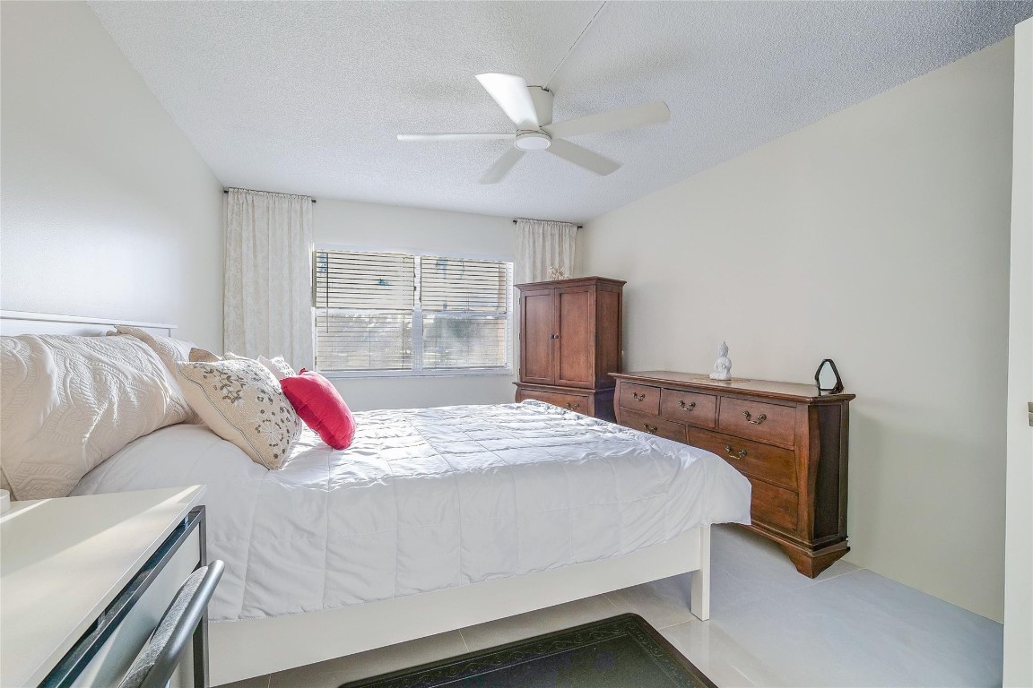 Sunrise Lakes - Residential