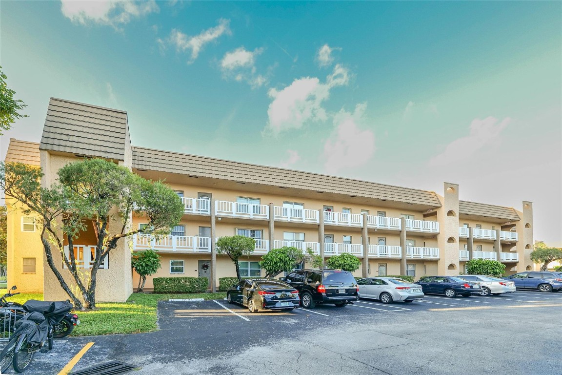 Sunrise Lakes - Residential