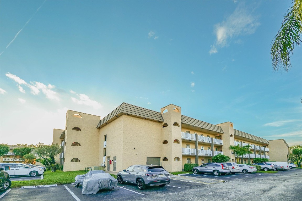 Sunrise Lakes - Residential