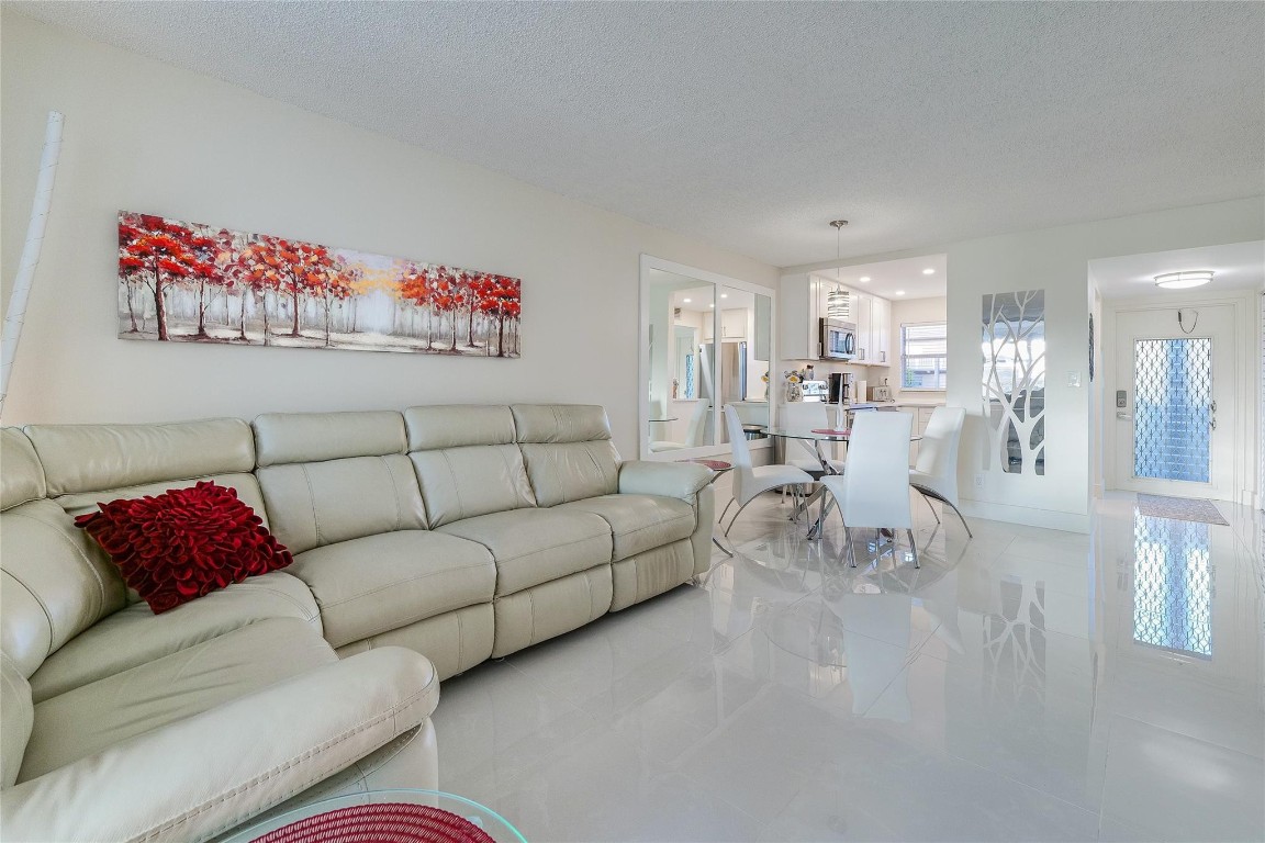 Sunrise Lakes - Residential