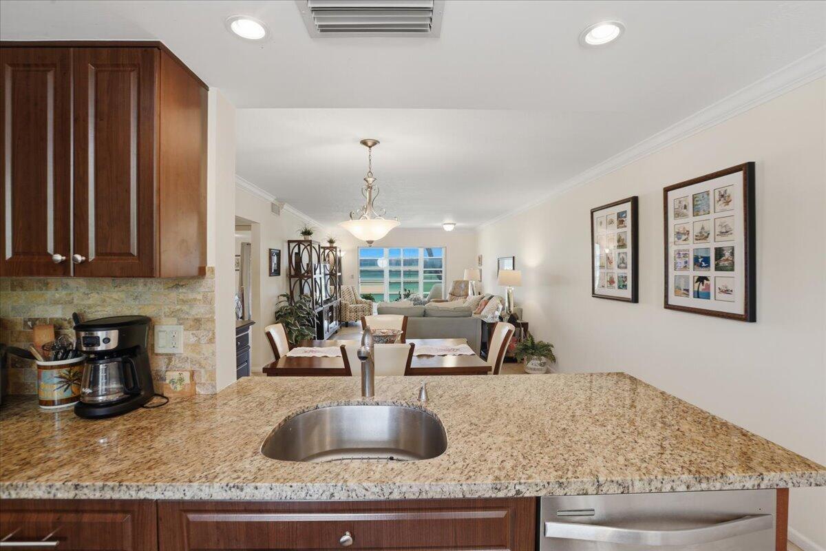 3004 Portofino Isle E2