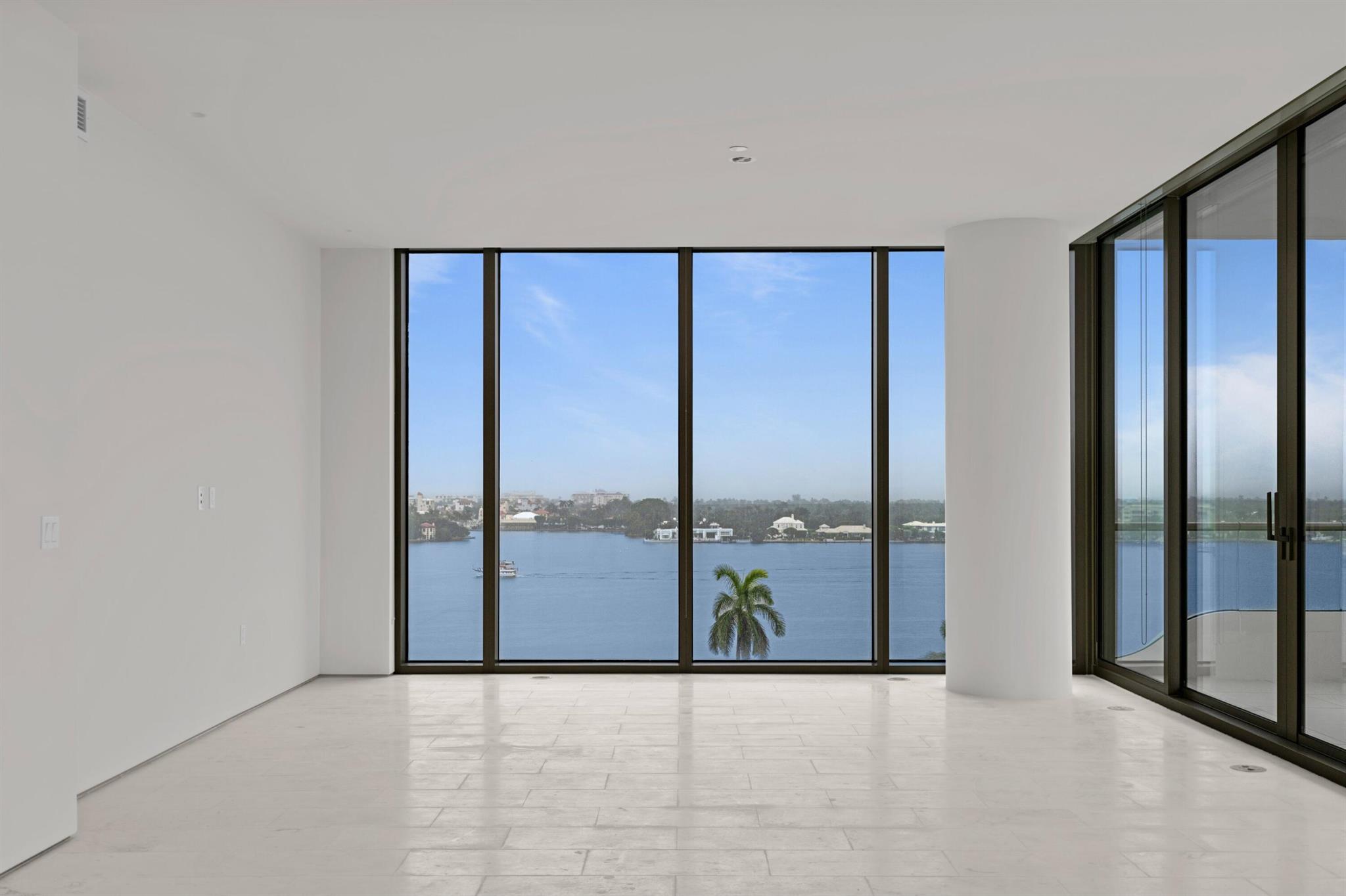 La Clara - Residential